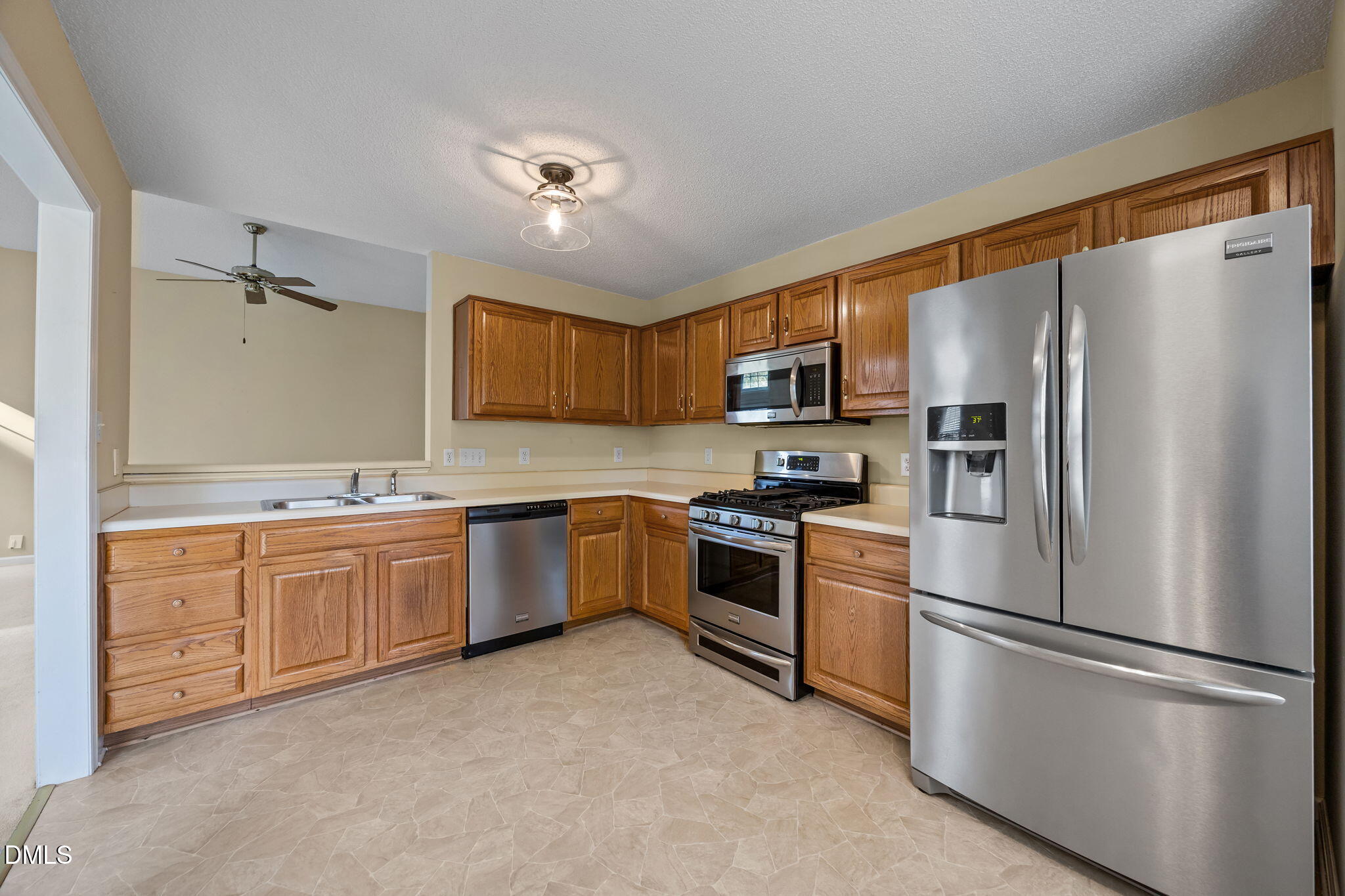 2612 Deanwood Drive