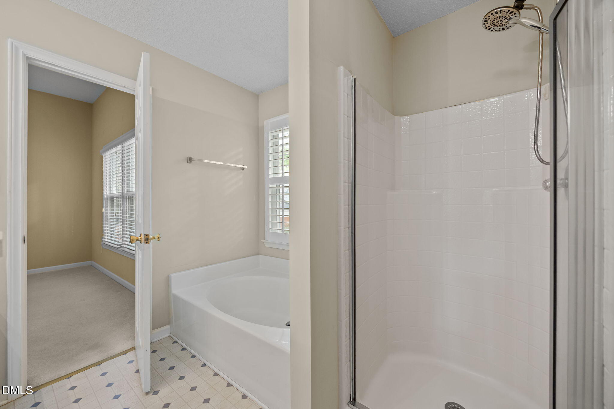 2612 Deanwood Drive