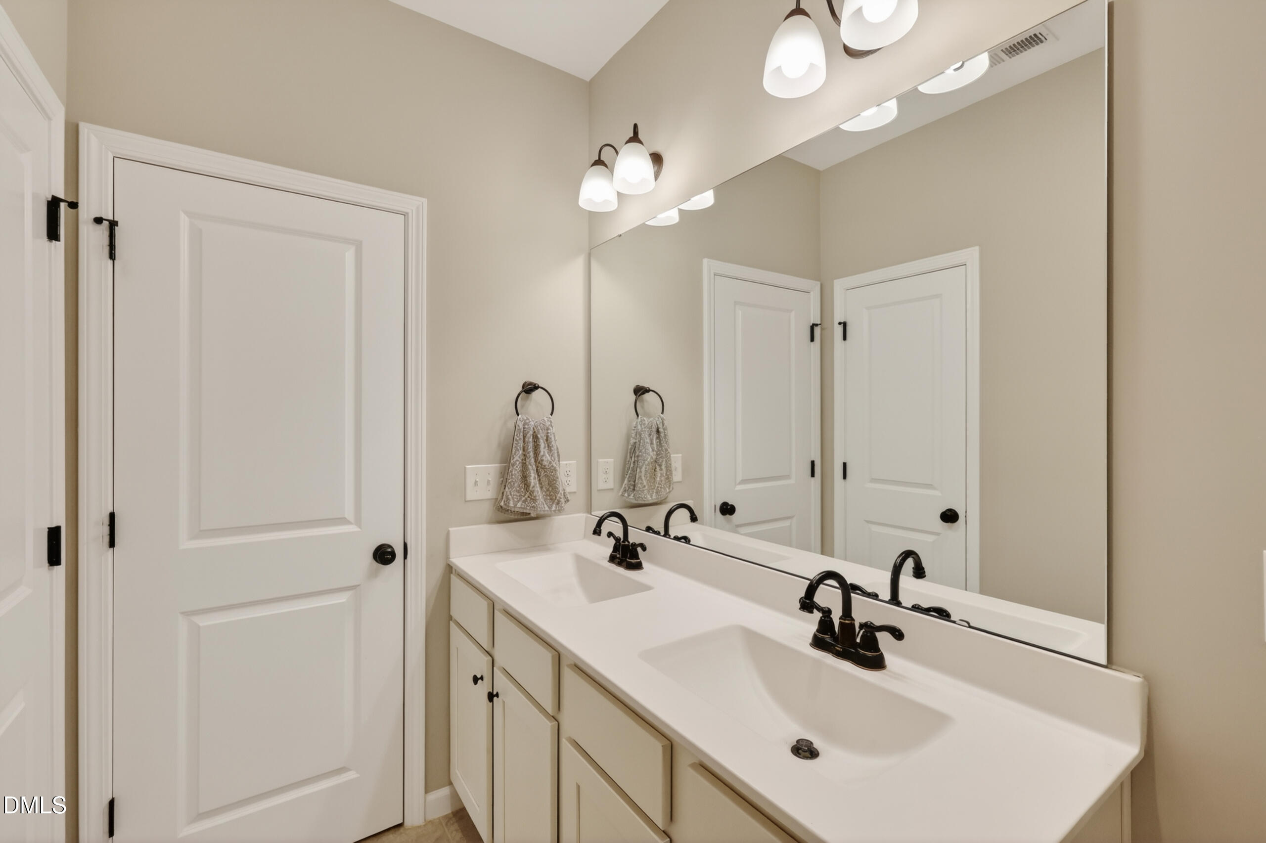 8909 Hardie Farm Circle
