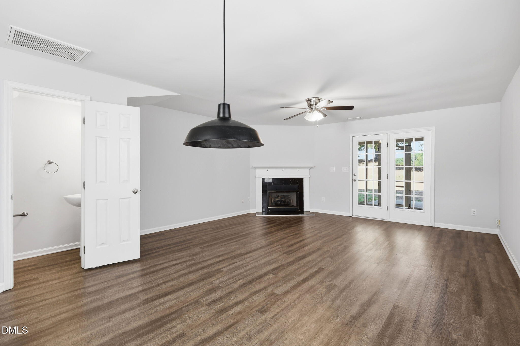2121 Ventana Lane