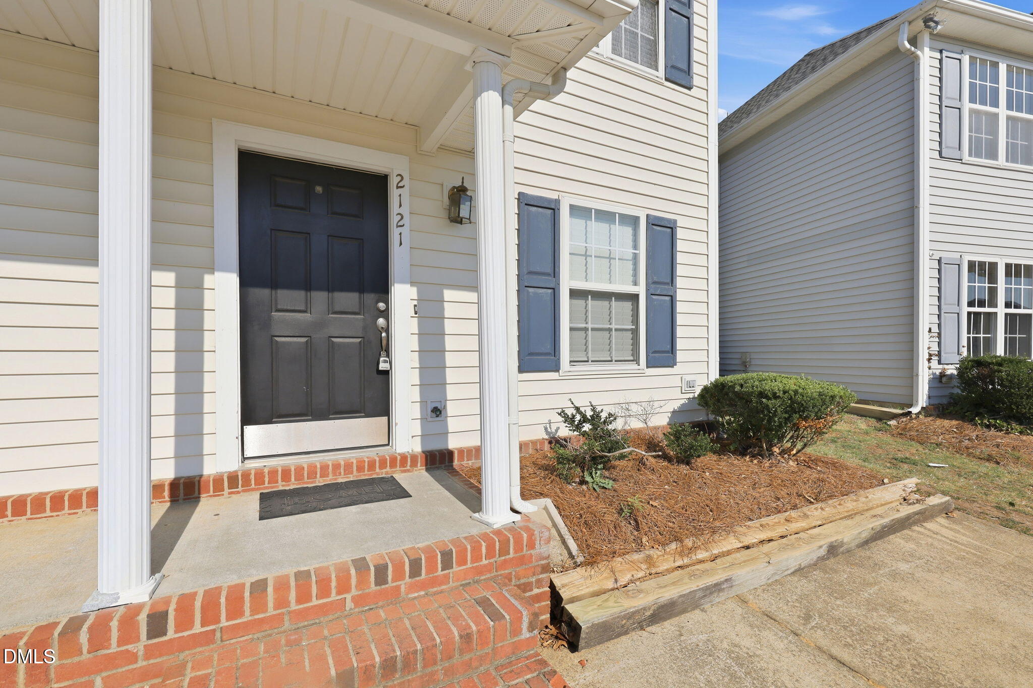 2121 Ventana Lane