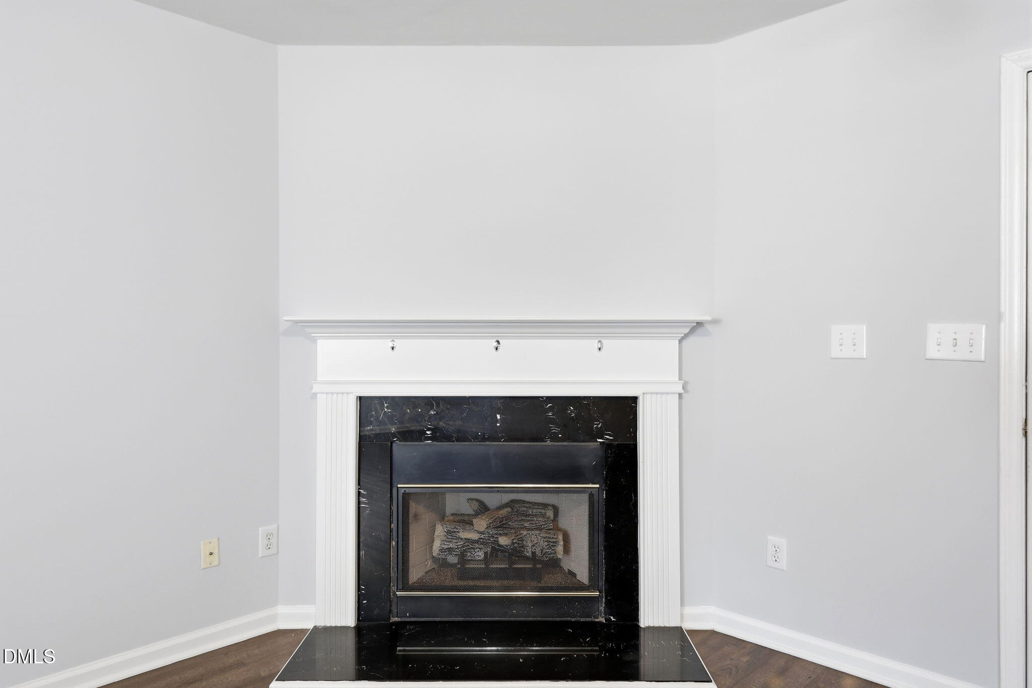 2121 Ventana Lane