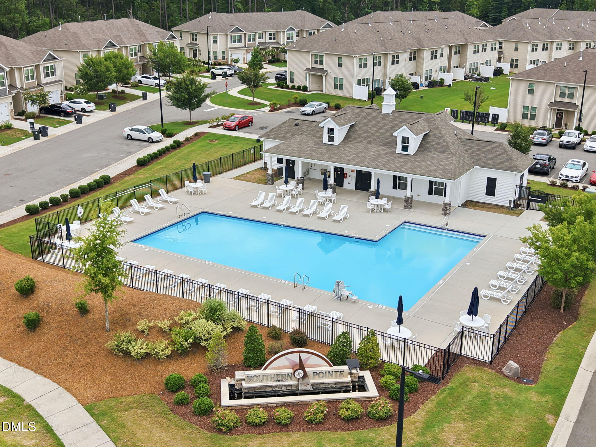 1006 Azimuth Drive