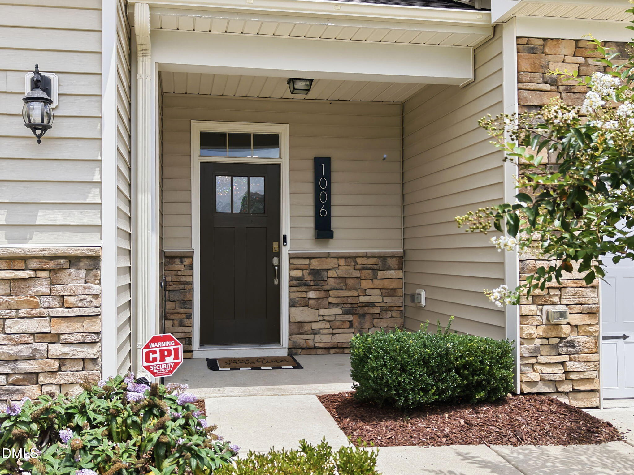 1006 Azimuth Drive