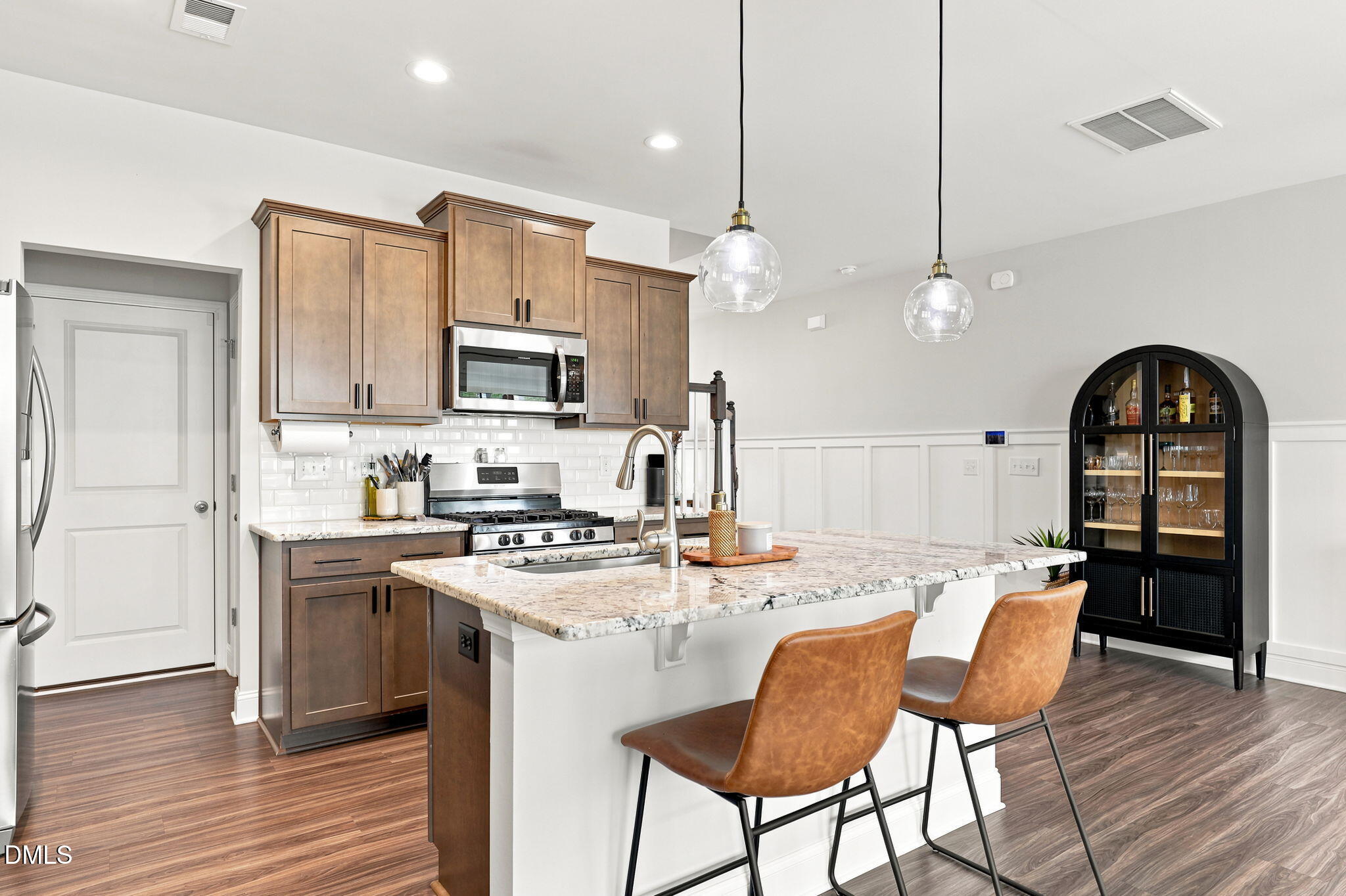 1006 Azimuth Drive
