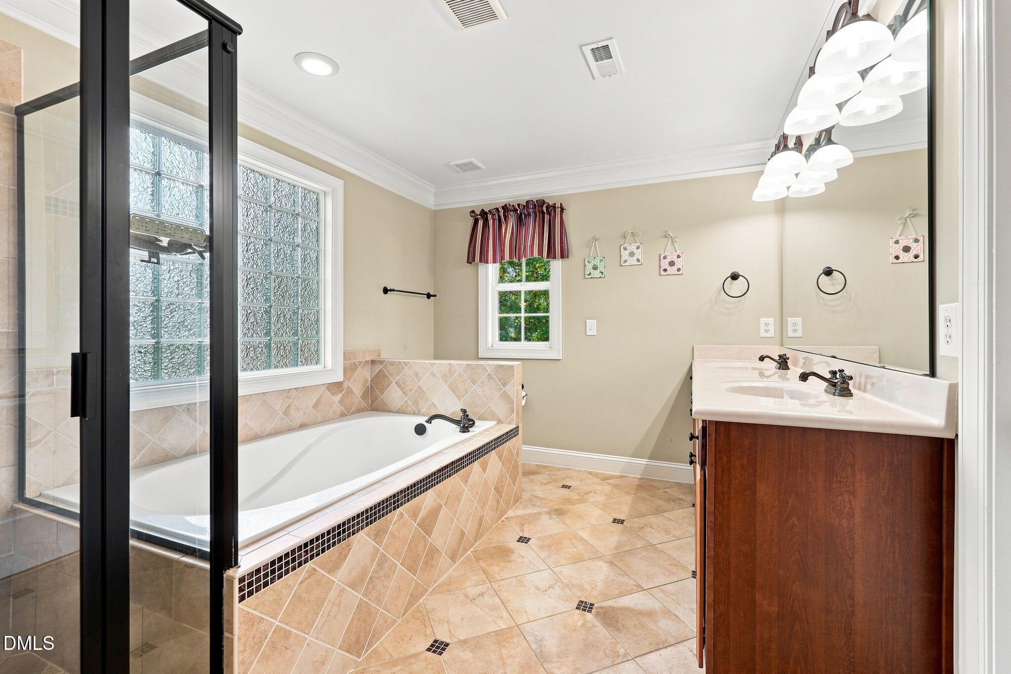 616 Cala Lilly Lane