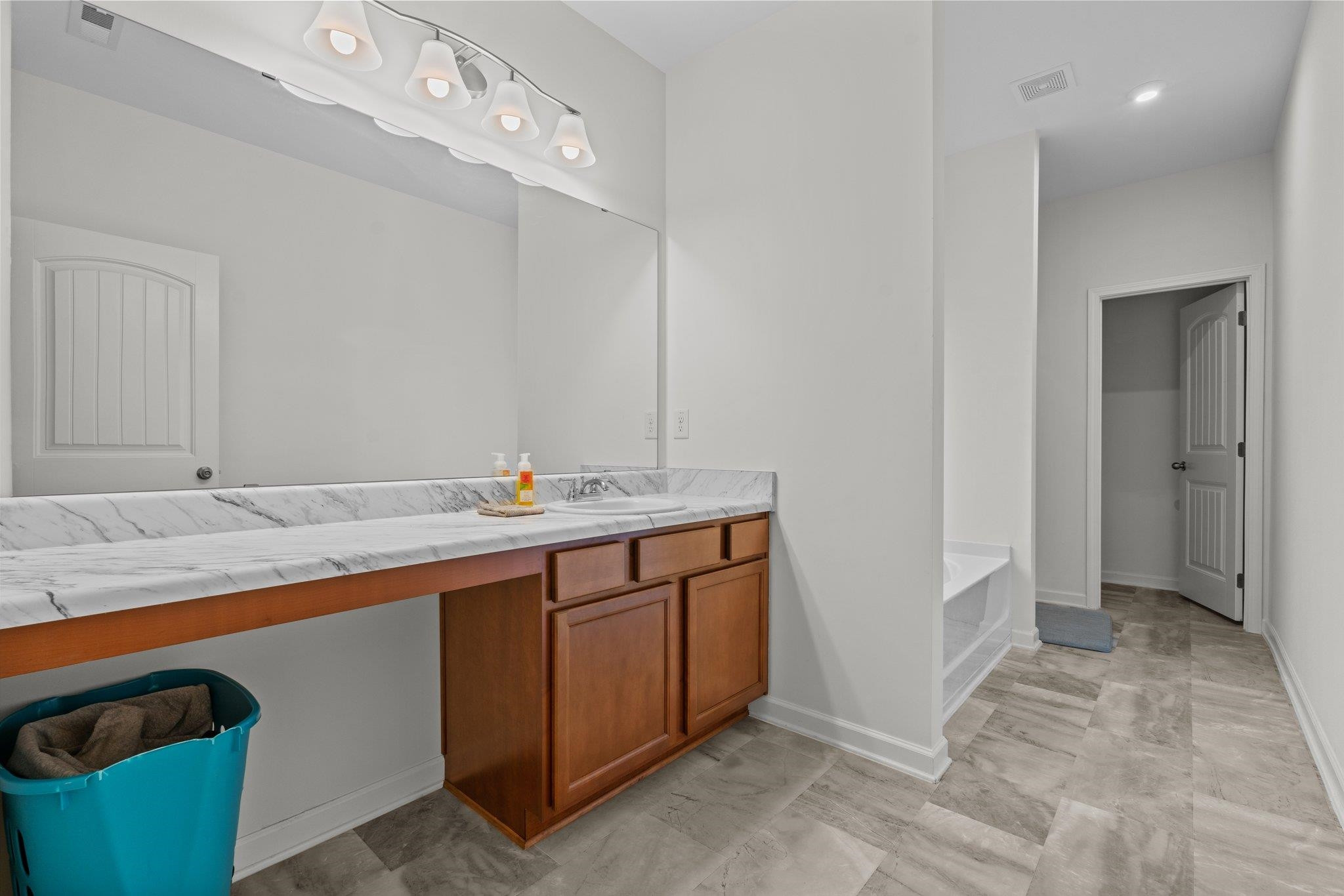 209 Kensington Drive