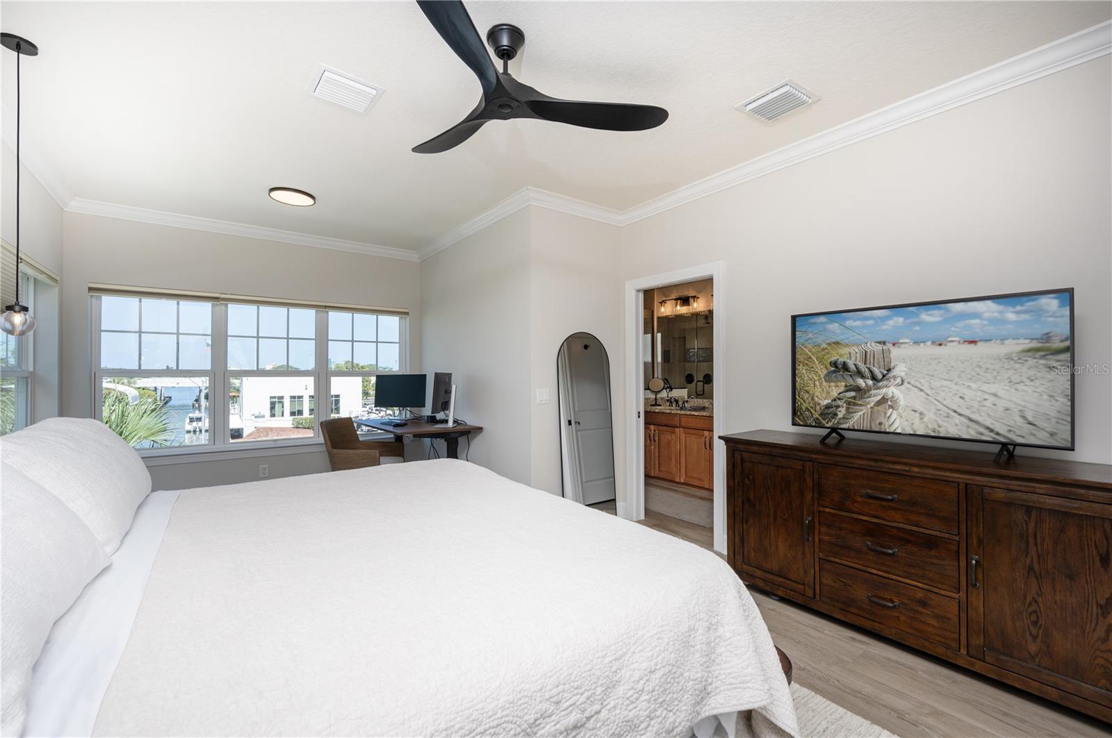 5941 ANCHORAGE WAY S