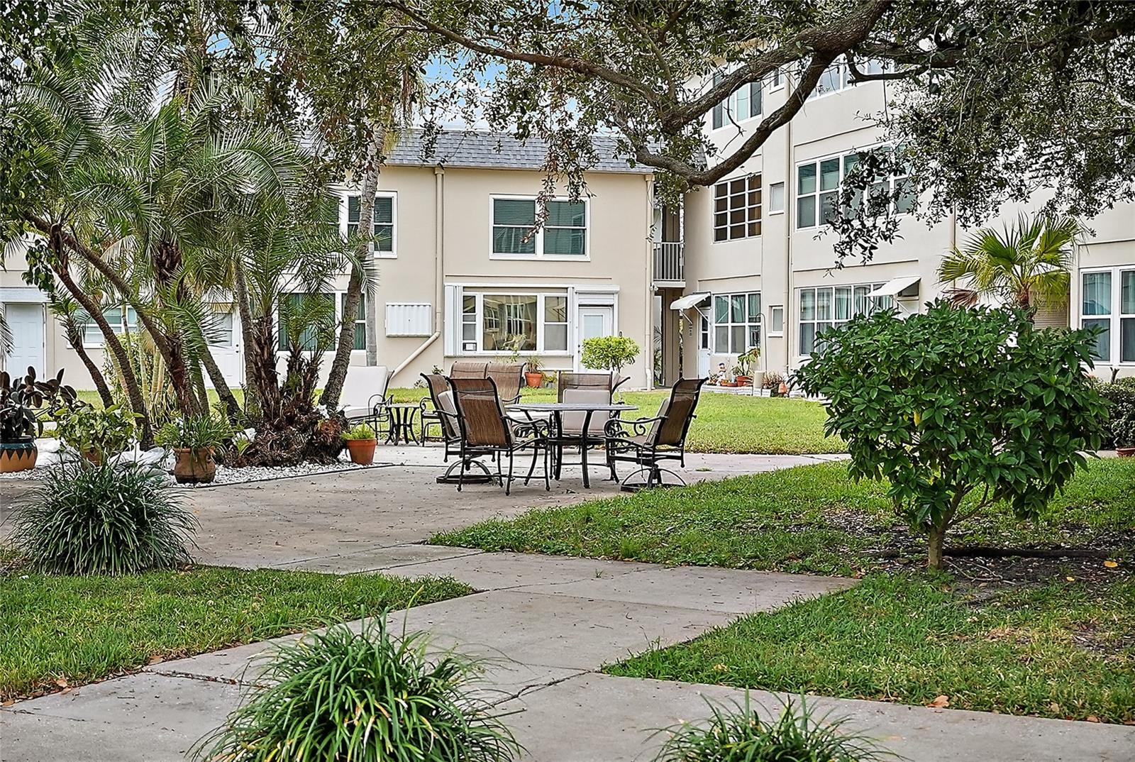 5720 13TH AVE N #203B