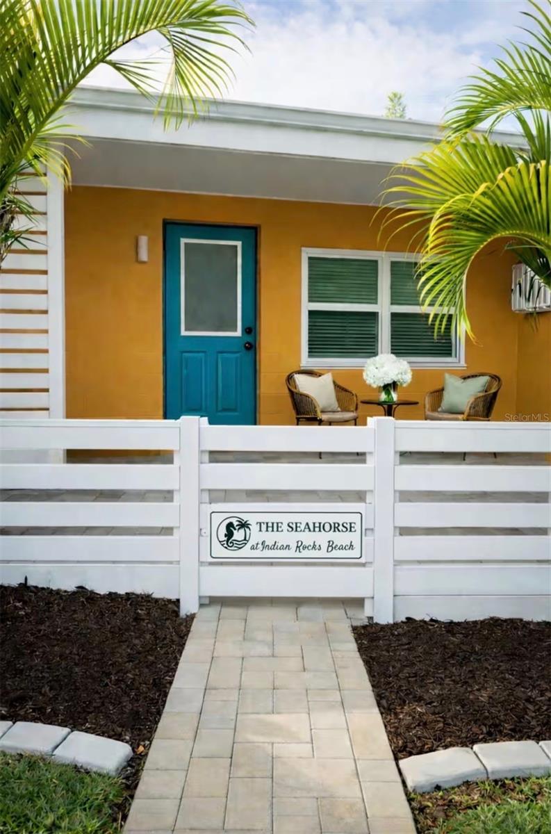 1214 BAY PINE BLVD #B