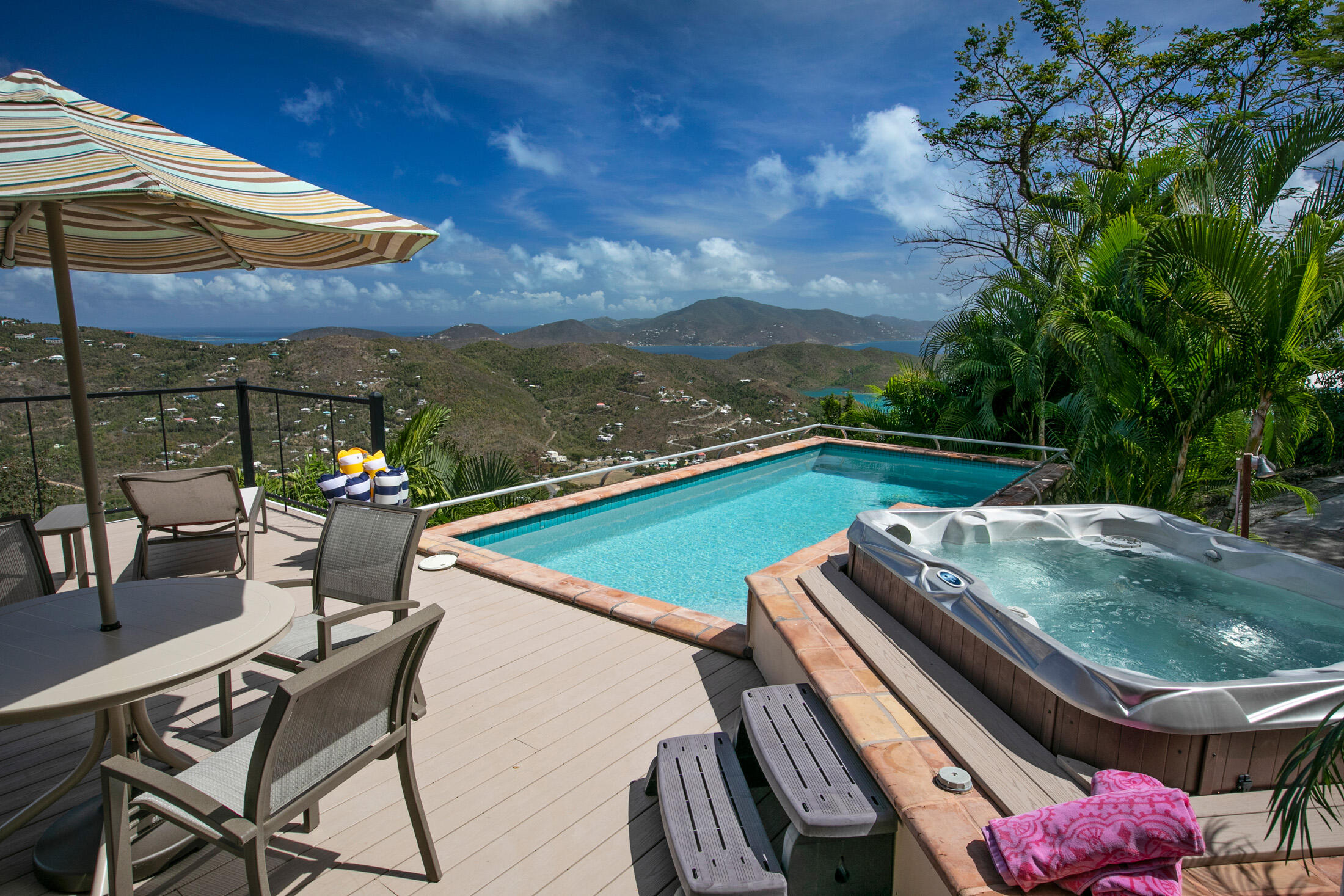 10-30C-4 Carolina, St John