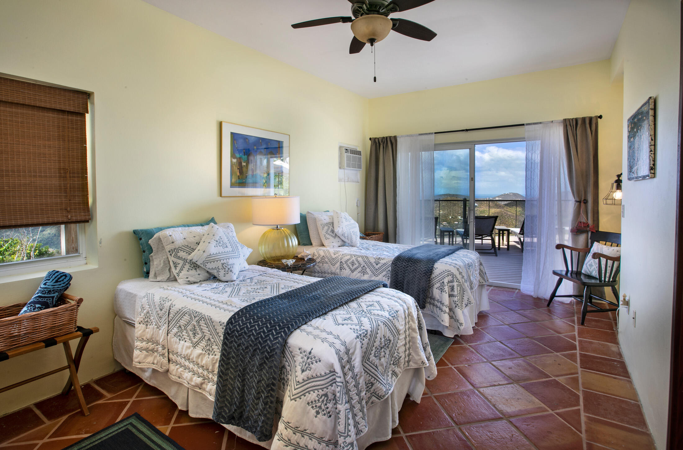 10-30C-4 Carolina, St John