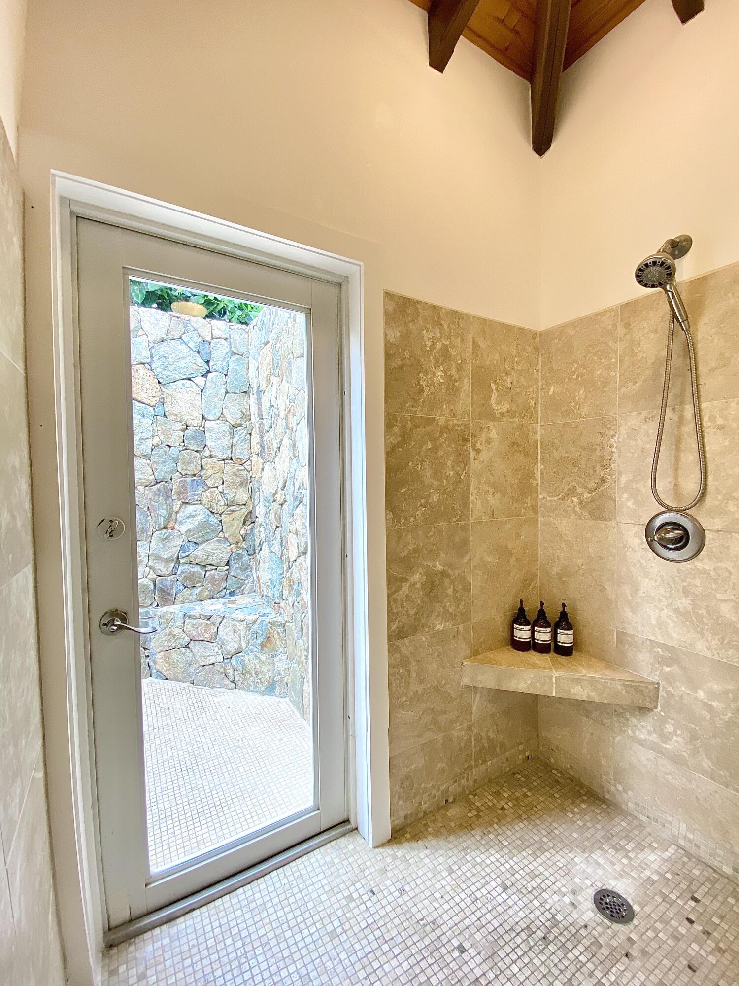 1-HB-2 Carolina, St John