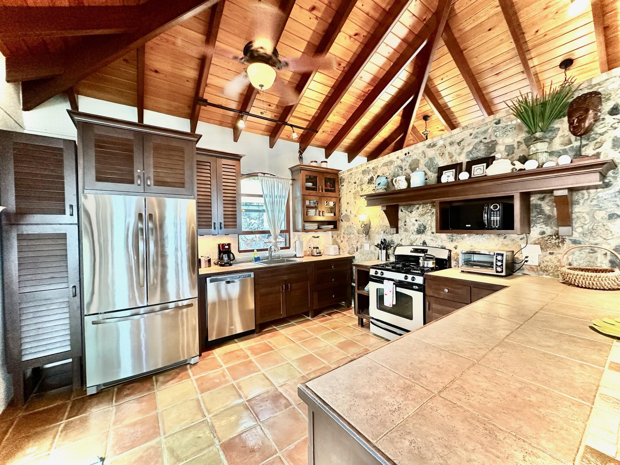 15B-2 Fortsberg, St John