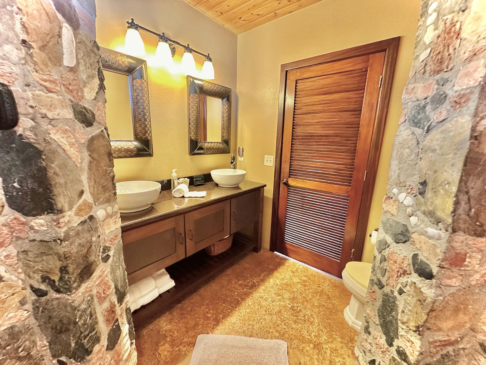 15B-2 Fortsberg, St John