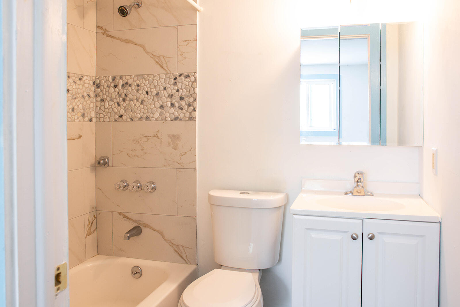 8A REM Enighed, St John