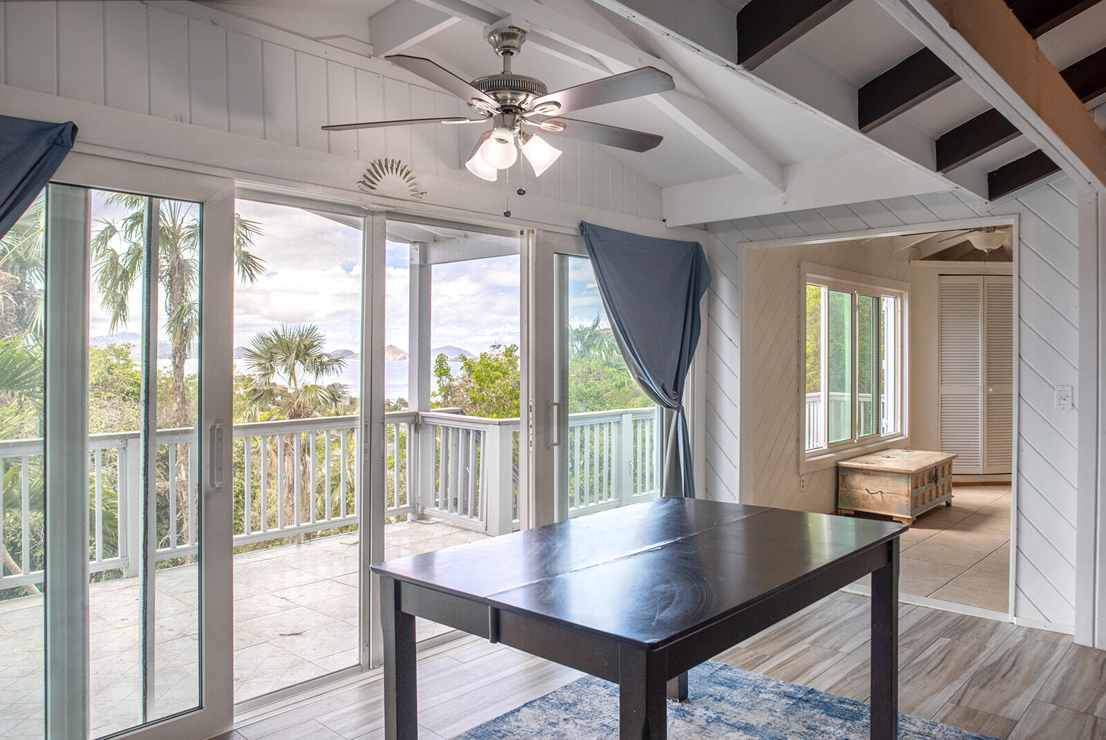 8A REM Enighed, St John