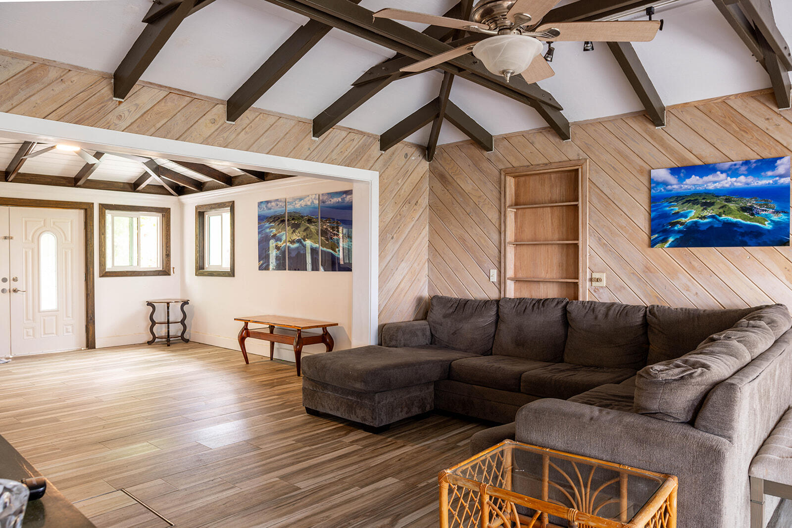 8A REM Enighed, St John