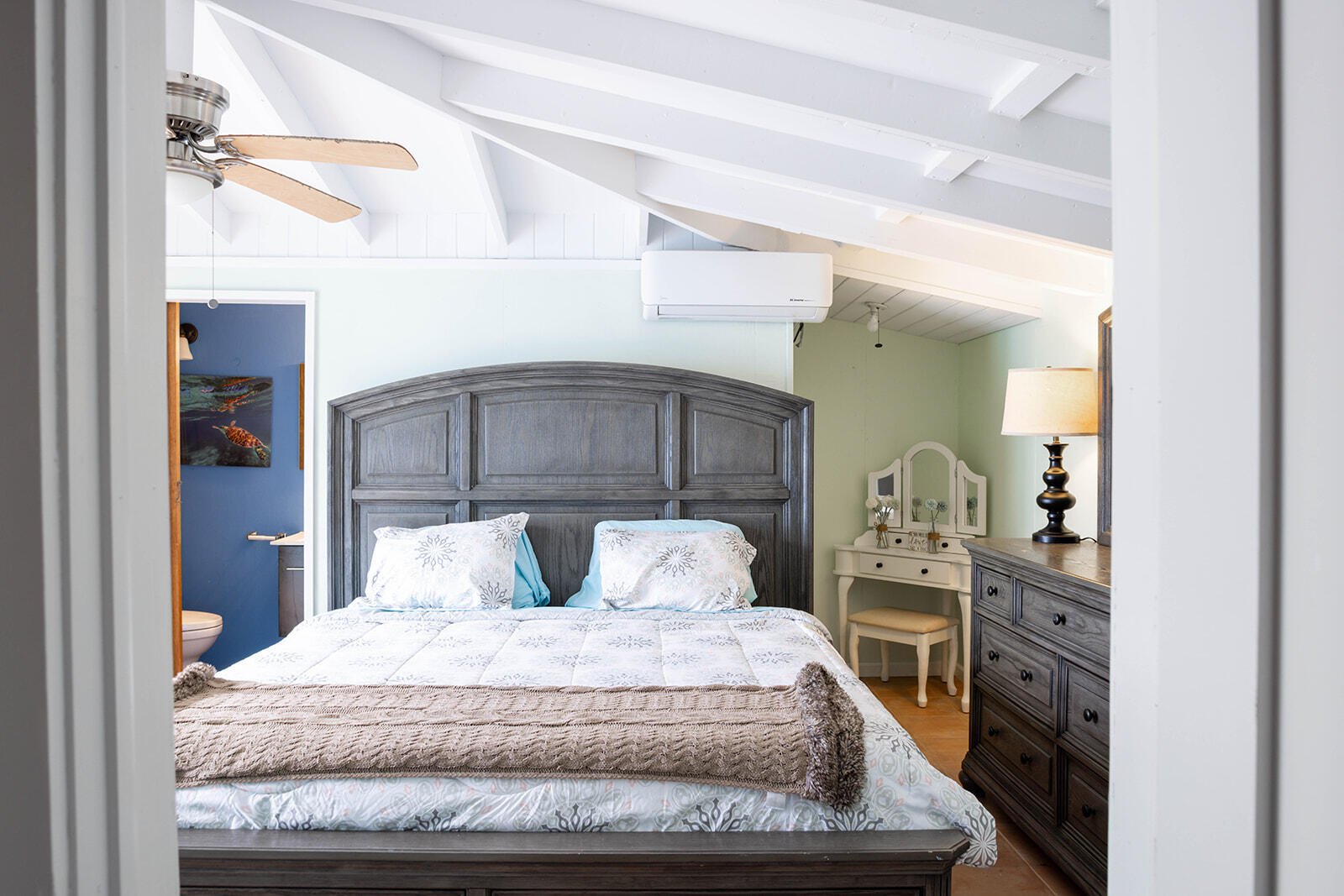 8A REM Enighed, St John