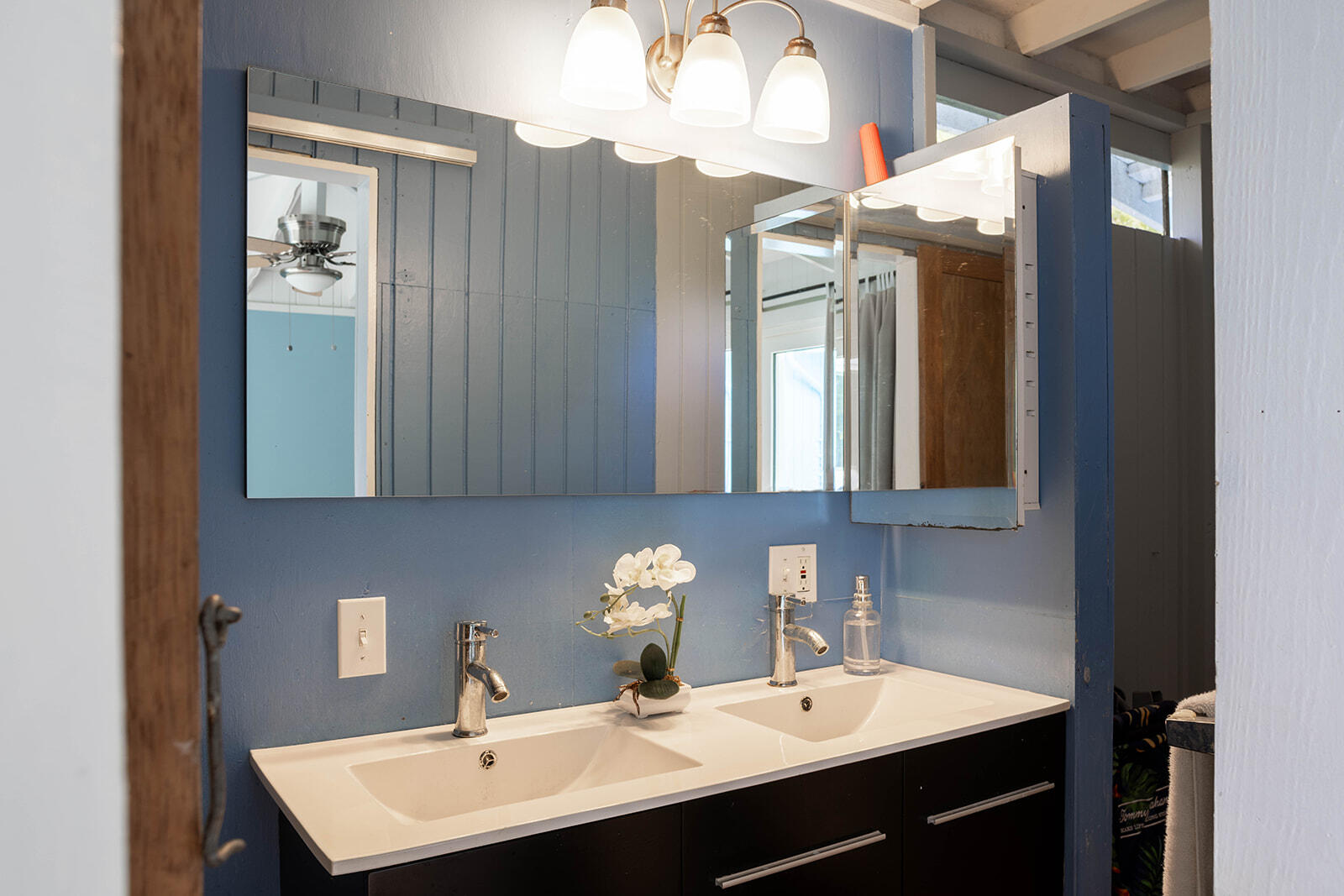 8A REM Enighed, St John