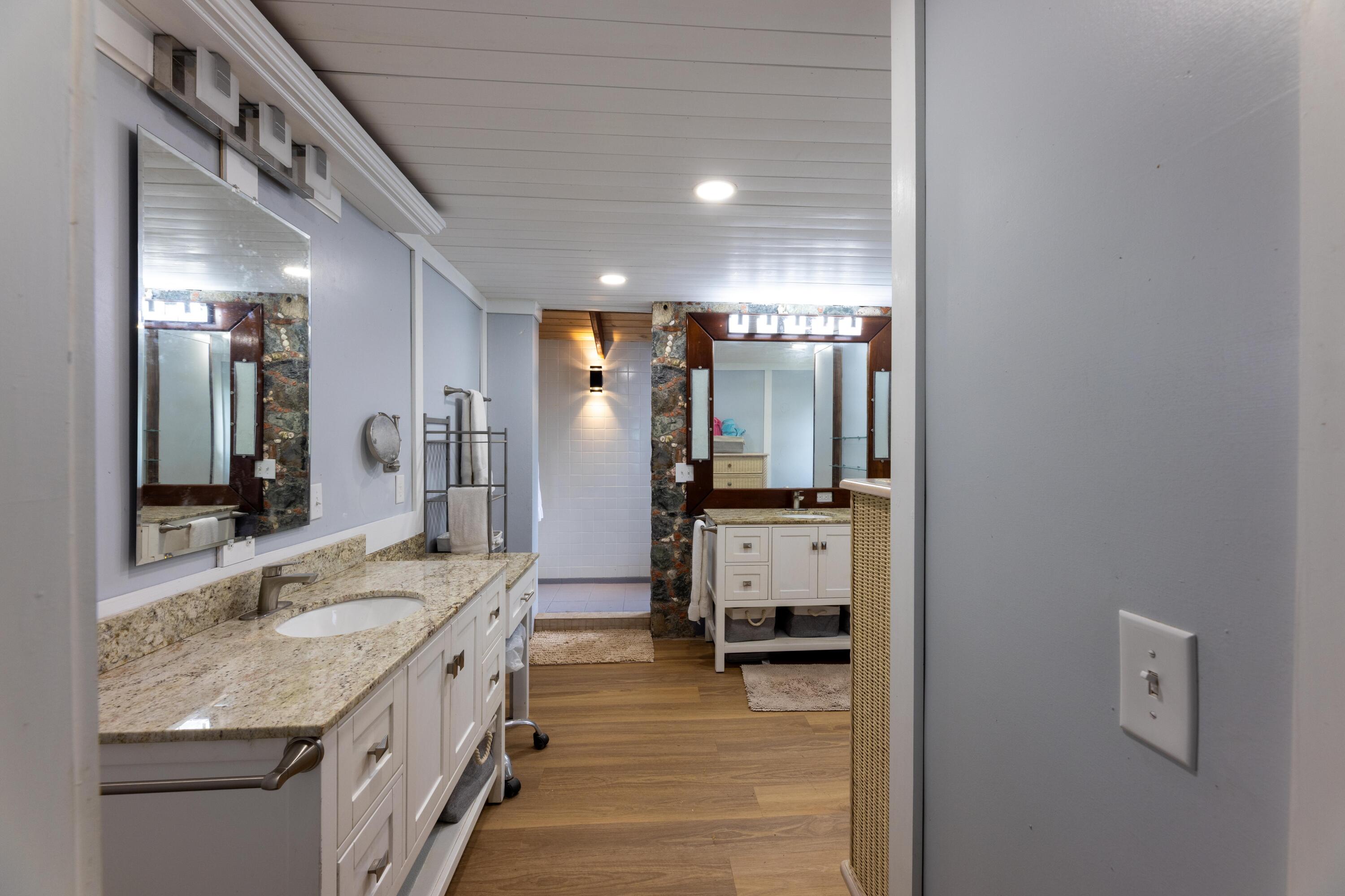 6-3-92 Carolina, St John