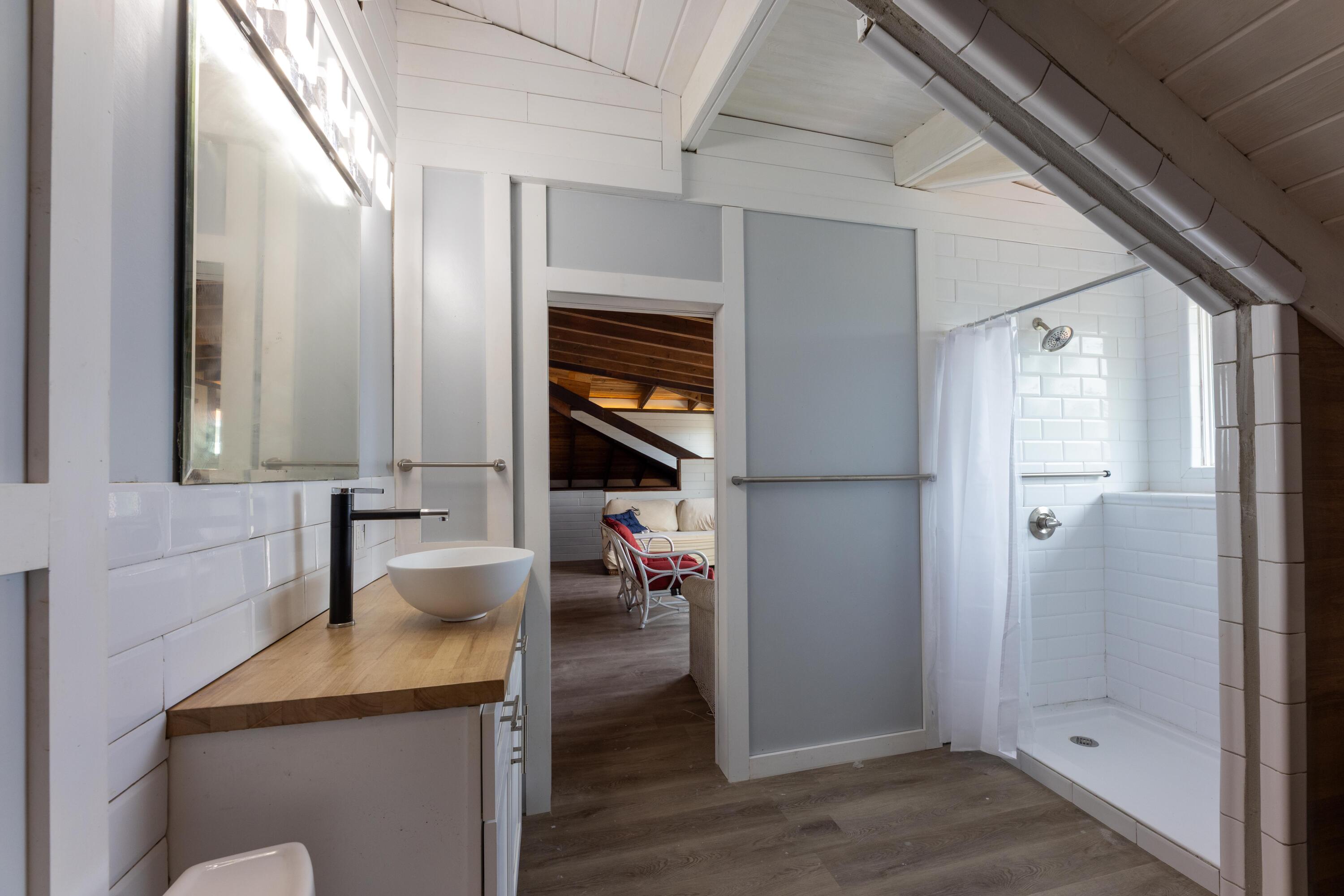 6-3-92 Carolina, St John