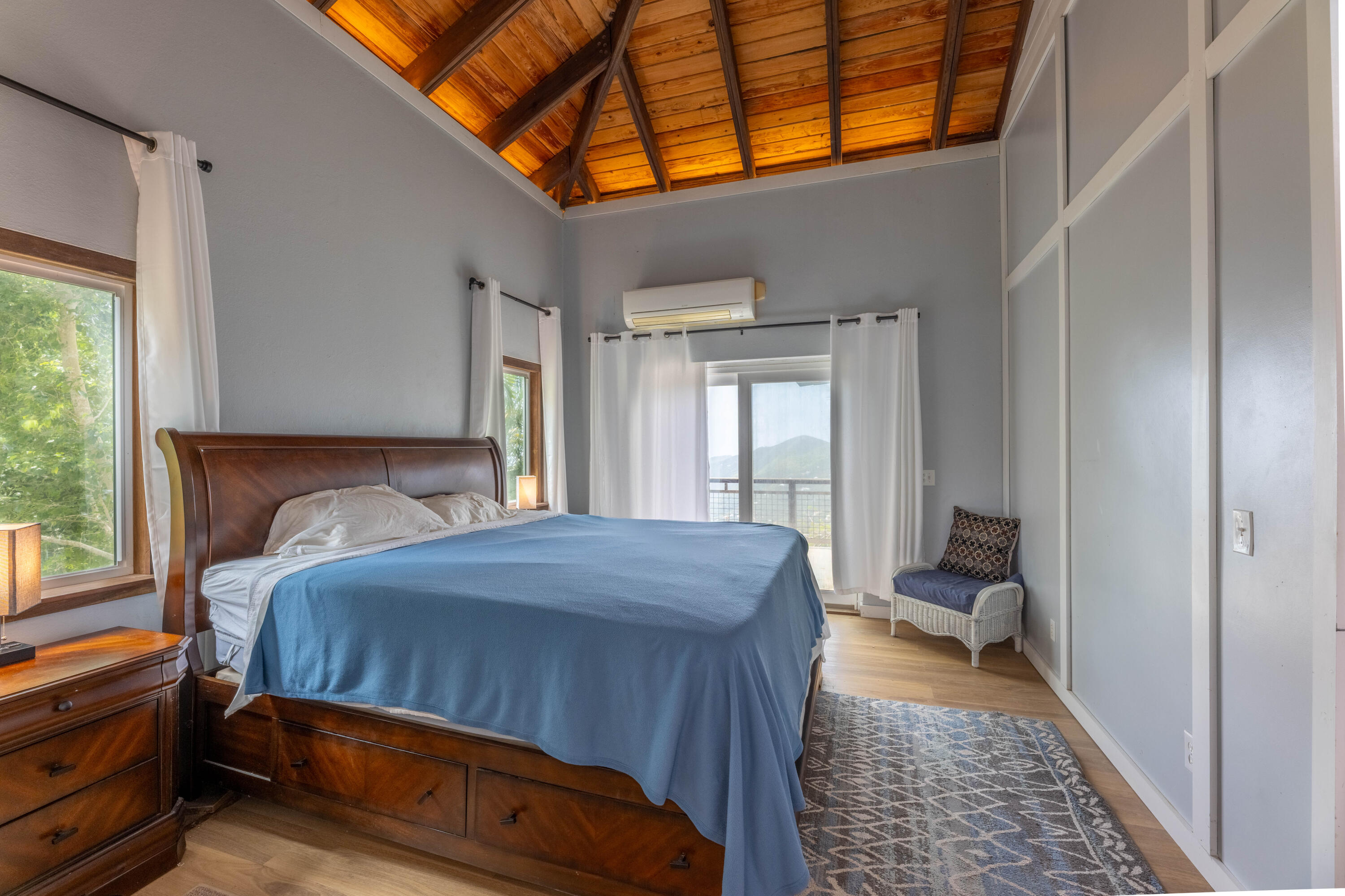 6-3-92 Carolina, St John