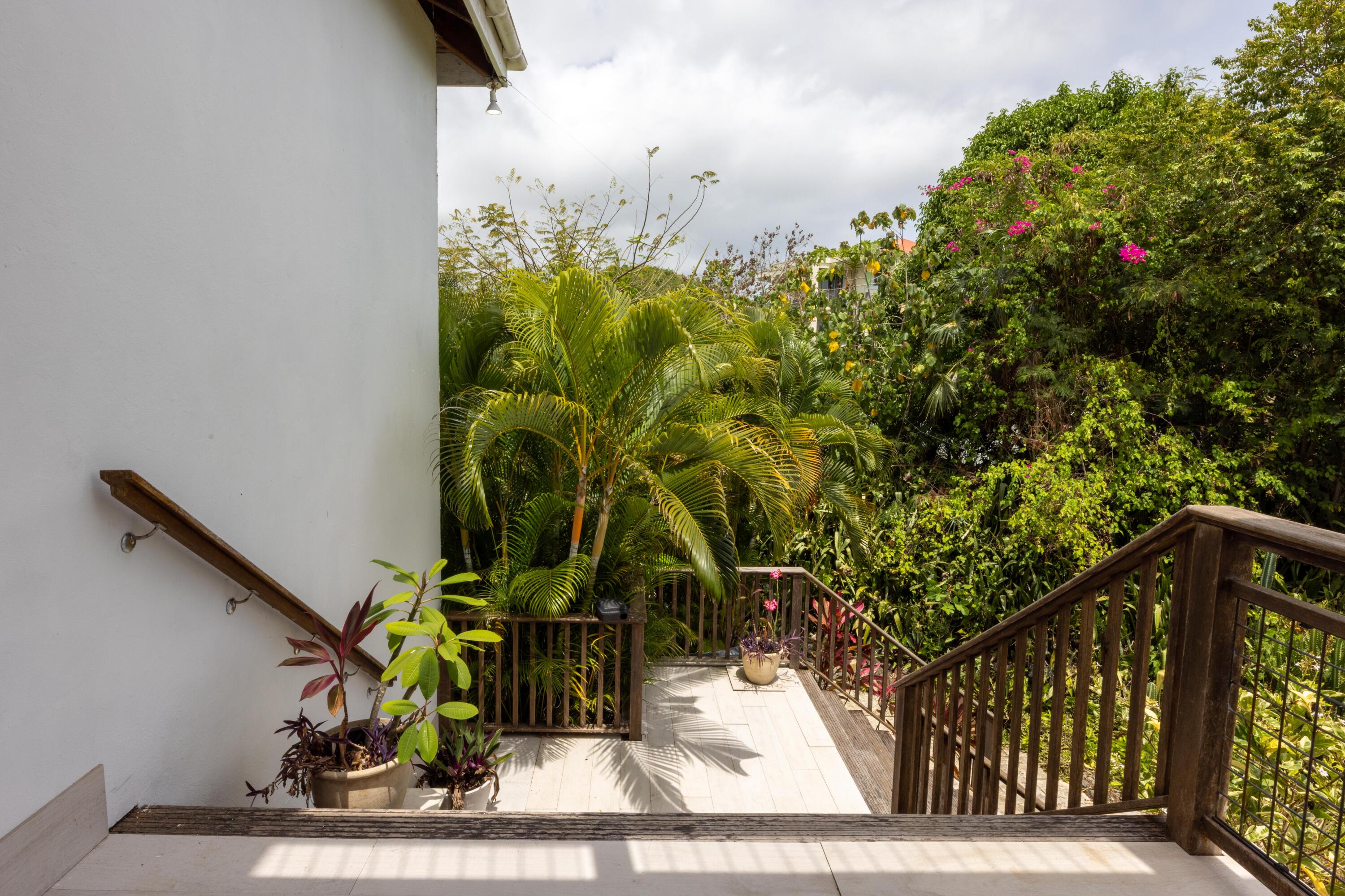 6-3-92 Carolina, St John