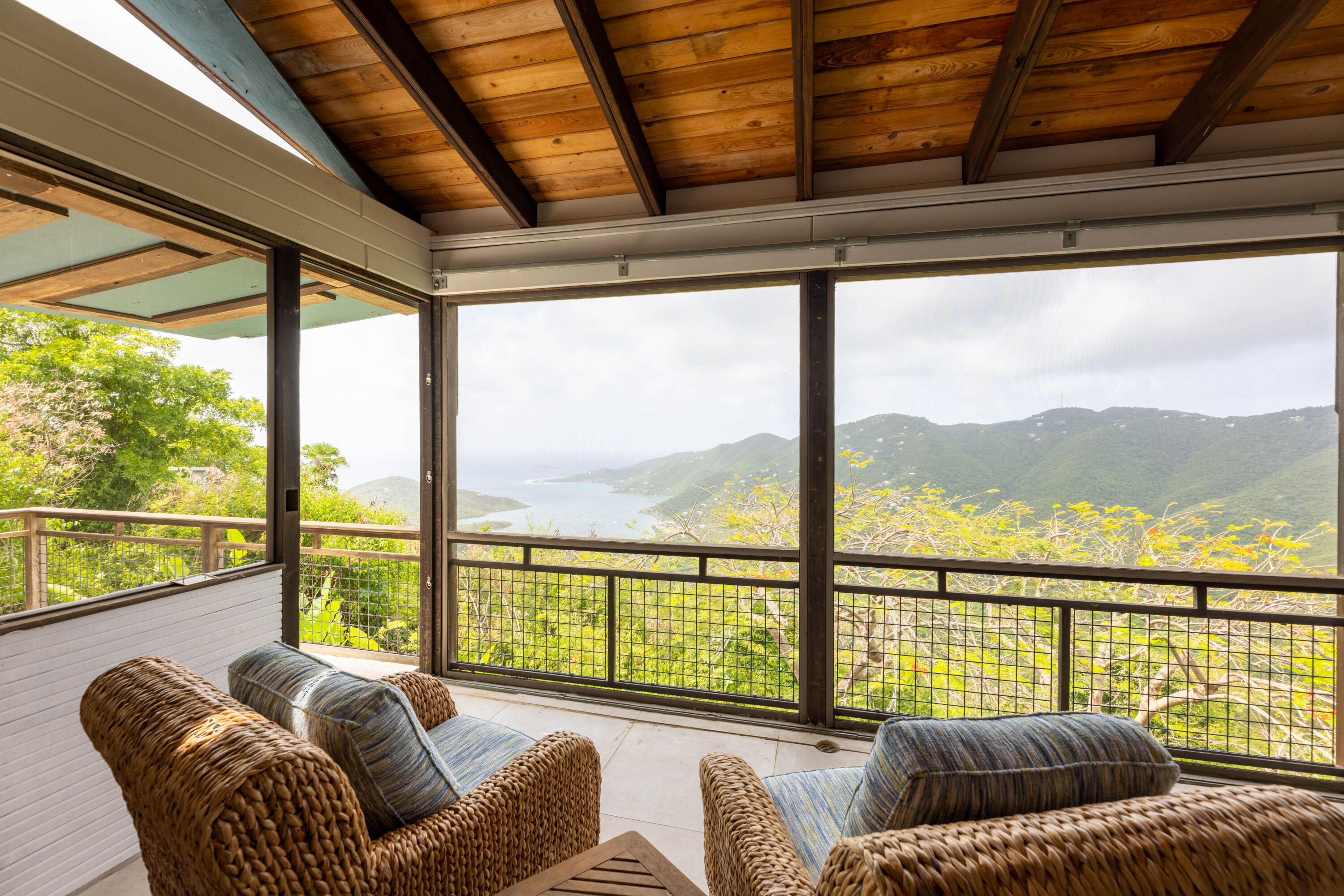 6-3-92 Carolina, St John