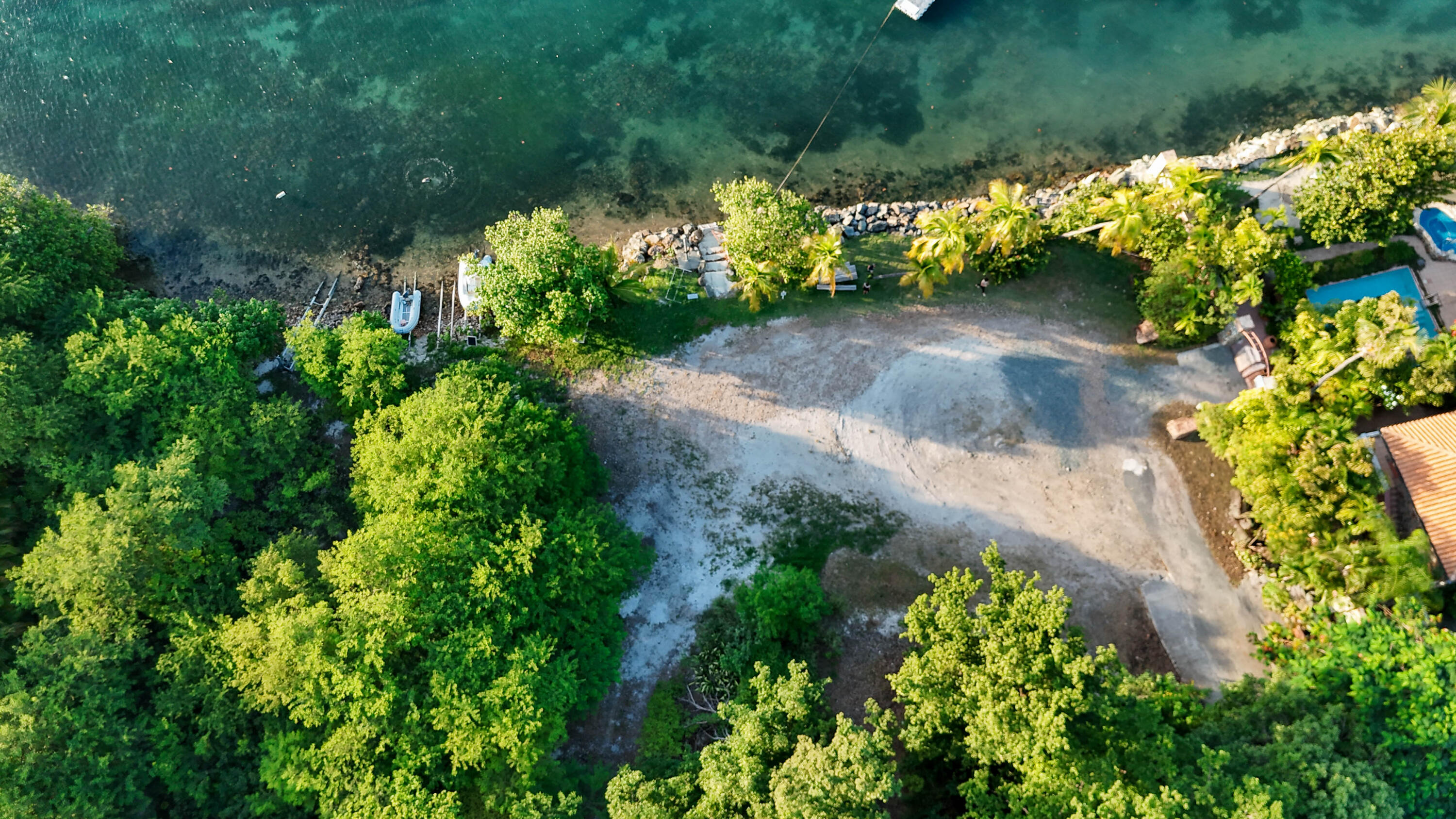 300-69F Chocolate Hole, St John