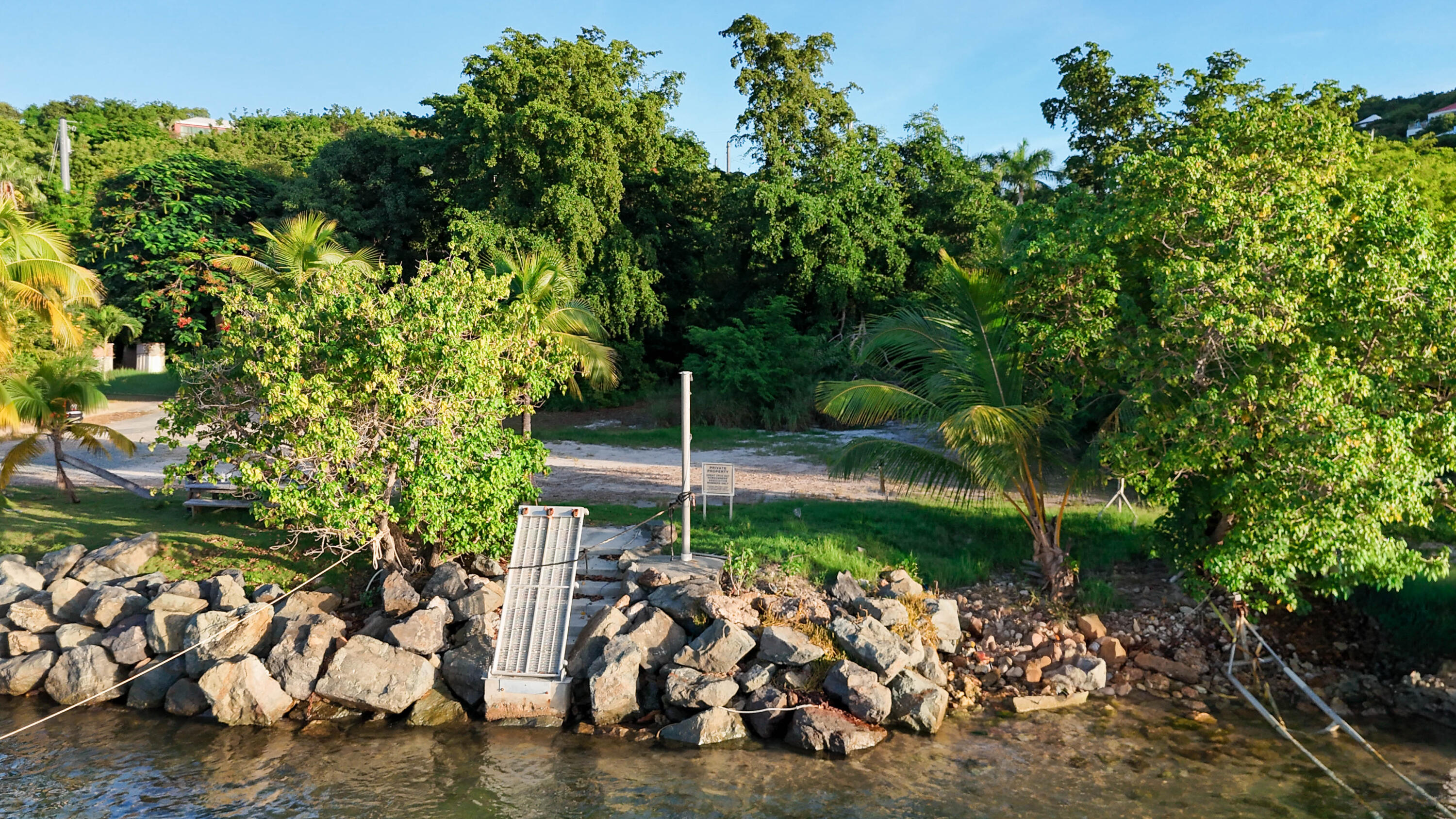 300-69F Chocolate Hole, St John