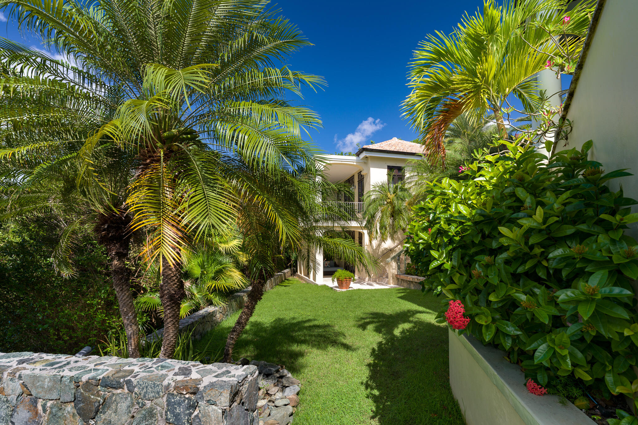 140 Chocolate Hole, St John