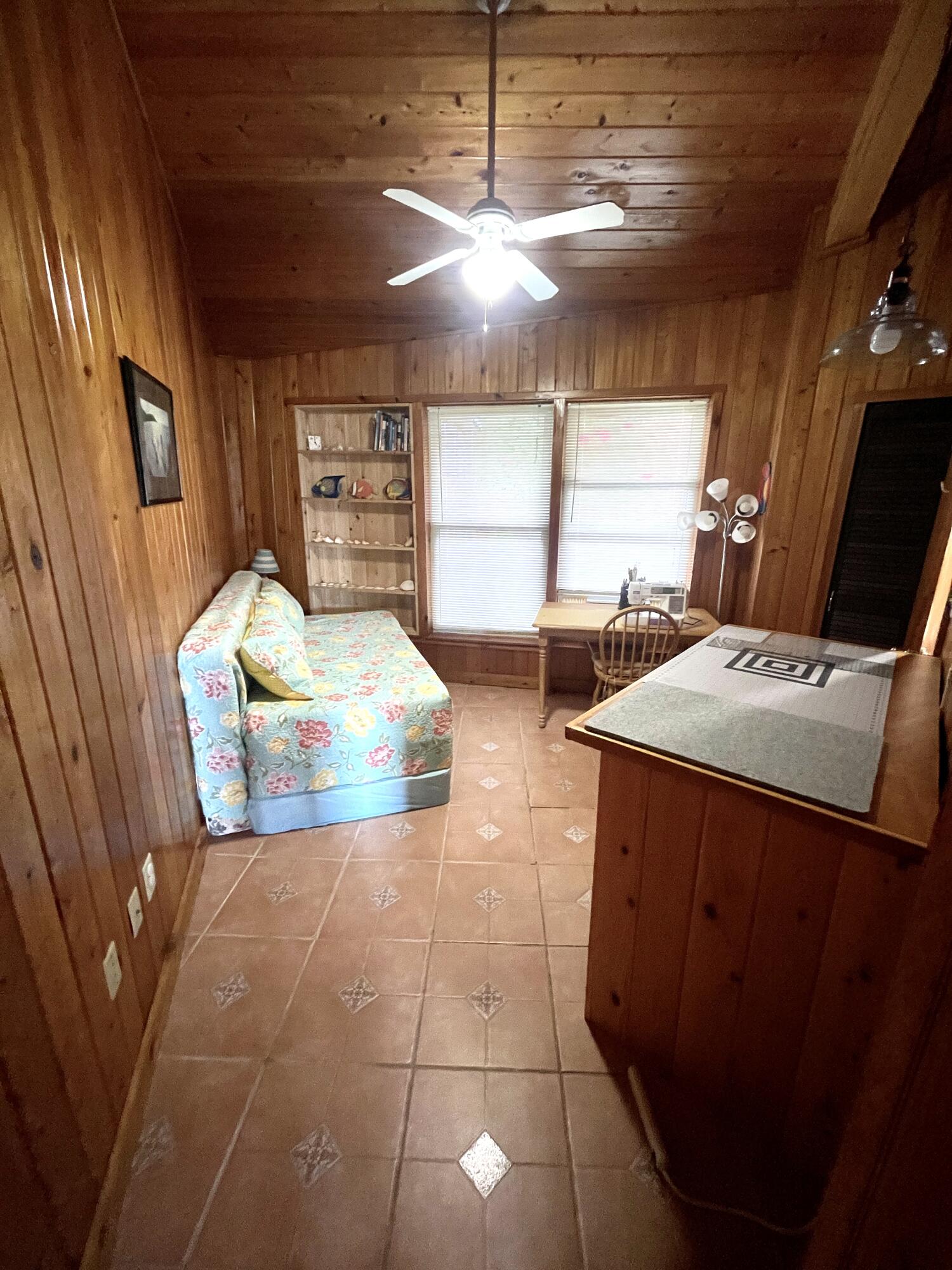 6Z-6C Hansen Bay, St John