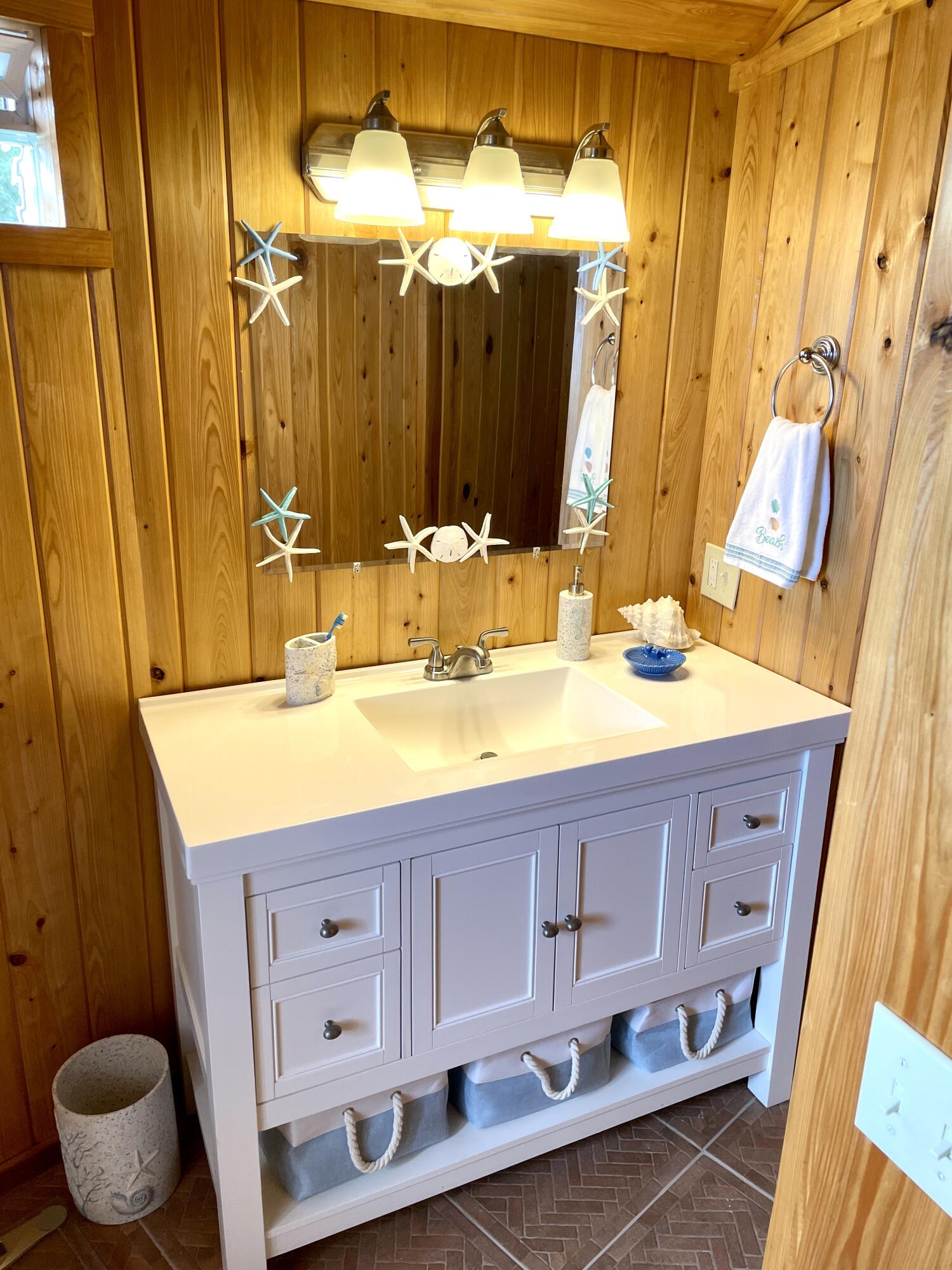 6Z-6C Hansen Bay, St John