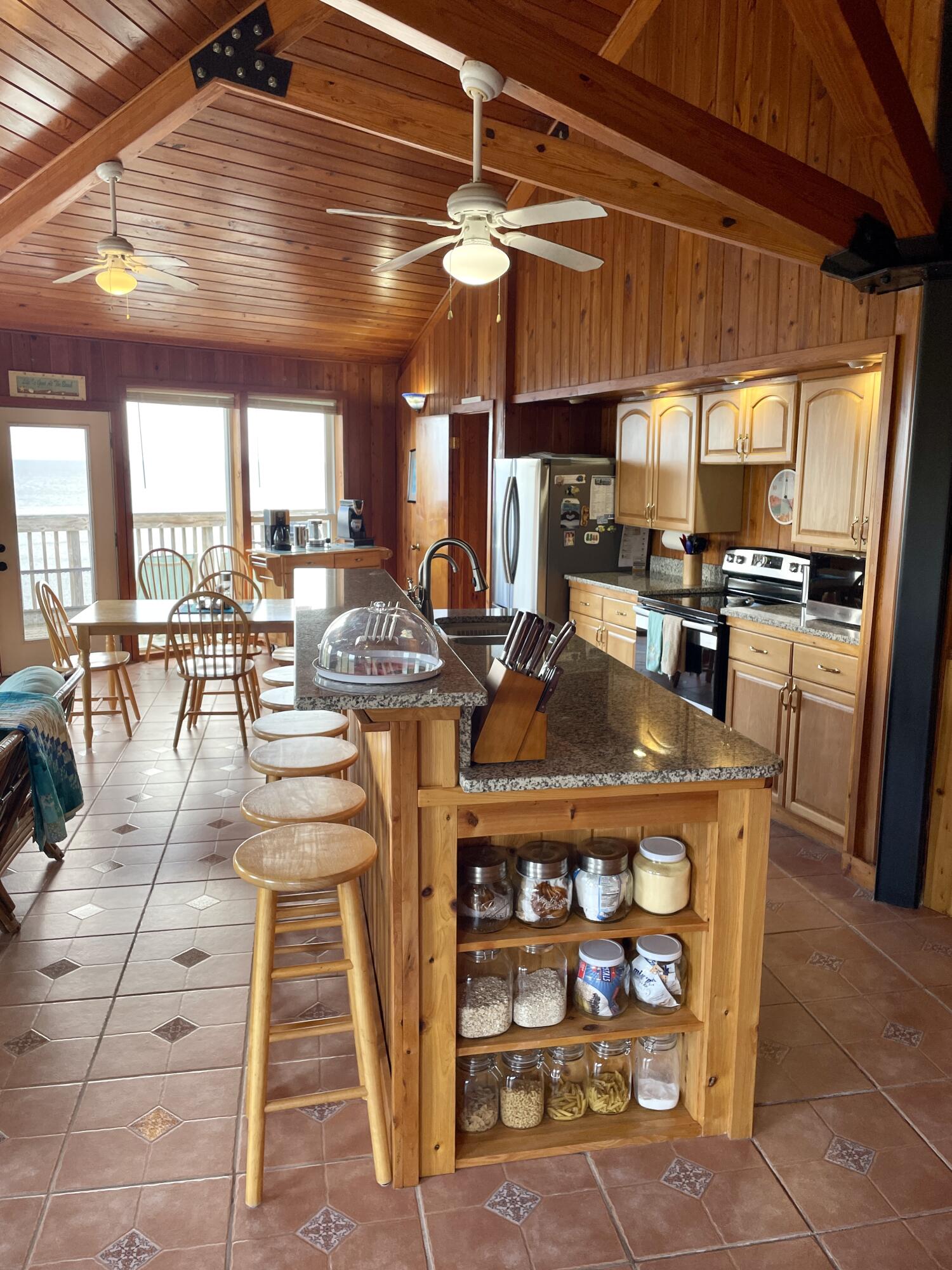 6Z-6C Hansen Bay, St John