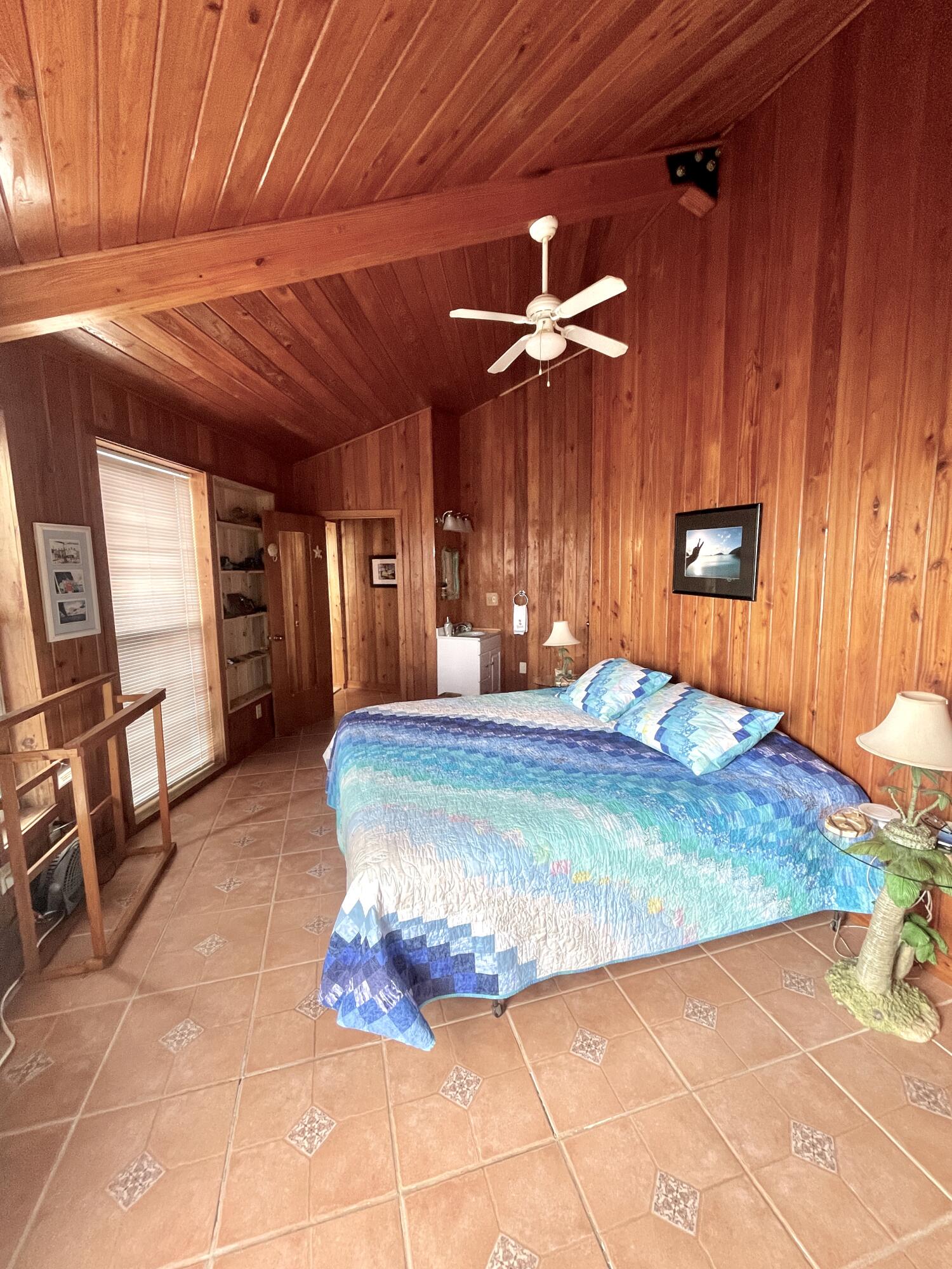 6Z-6C Hansen Bay, St John