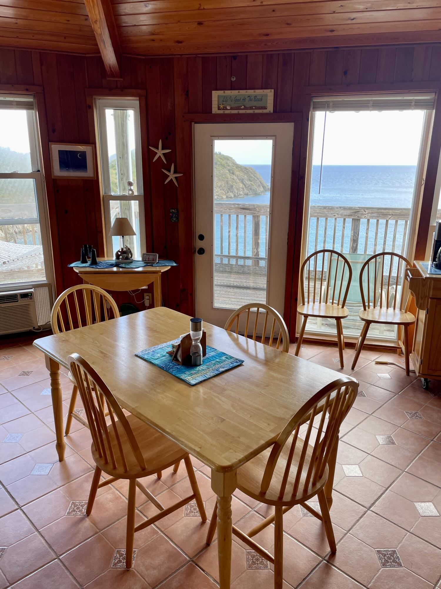 6Z-6C Hansen Bay, St John