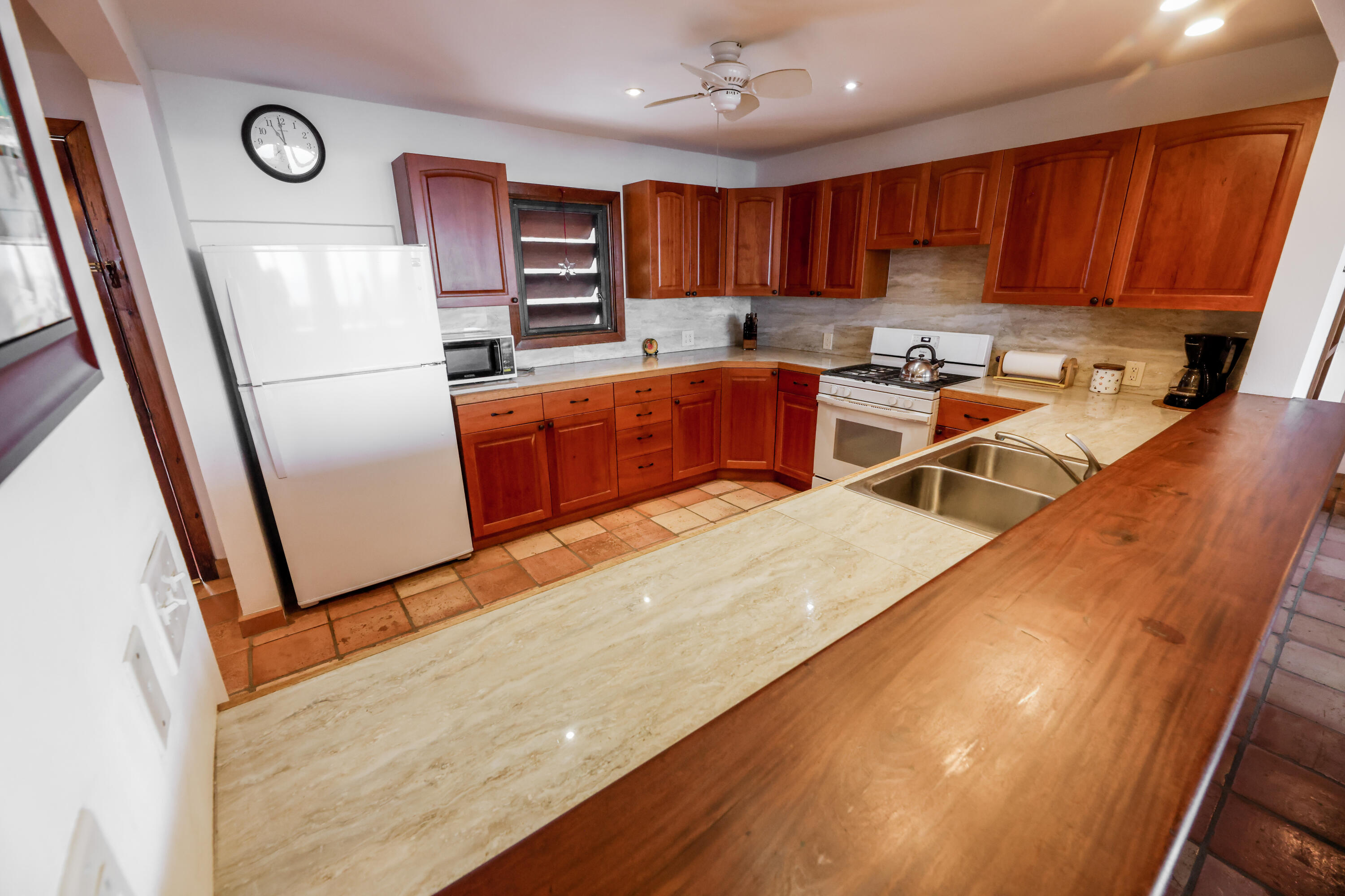 15A-7-17 Rendezvous & Ditleff, St John