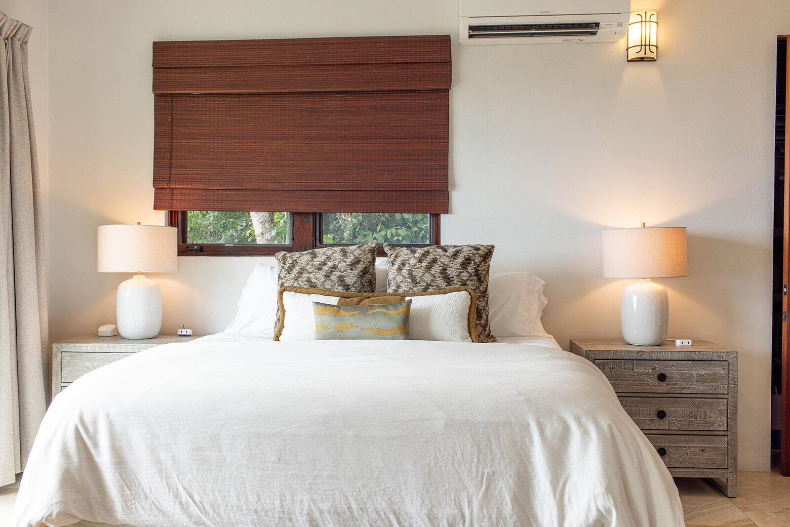 8G Carolina, St John