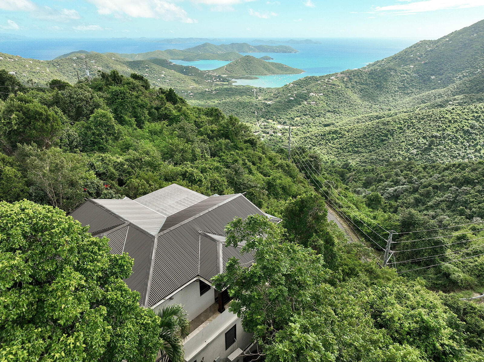 8G Carolina, St John