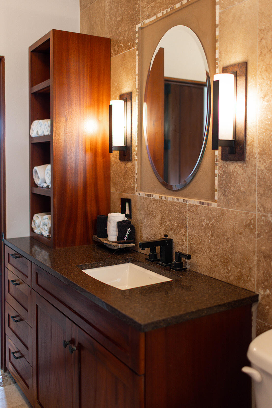 8G Carolina, St John