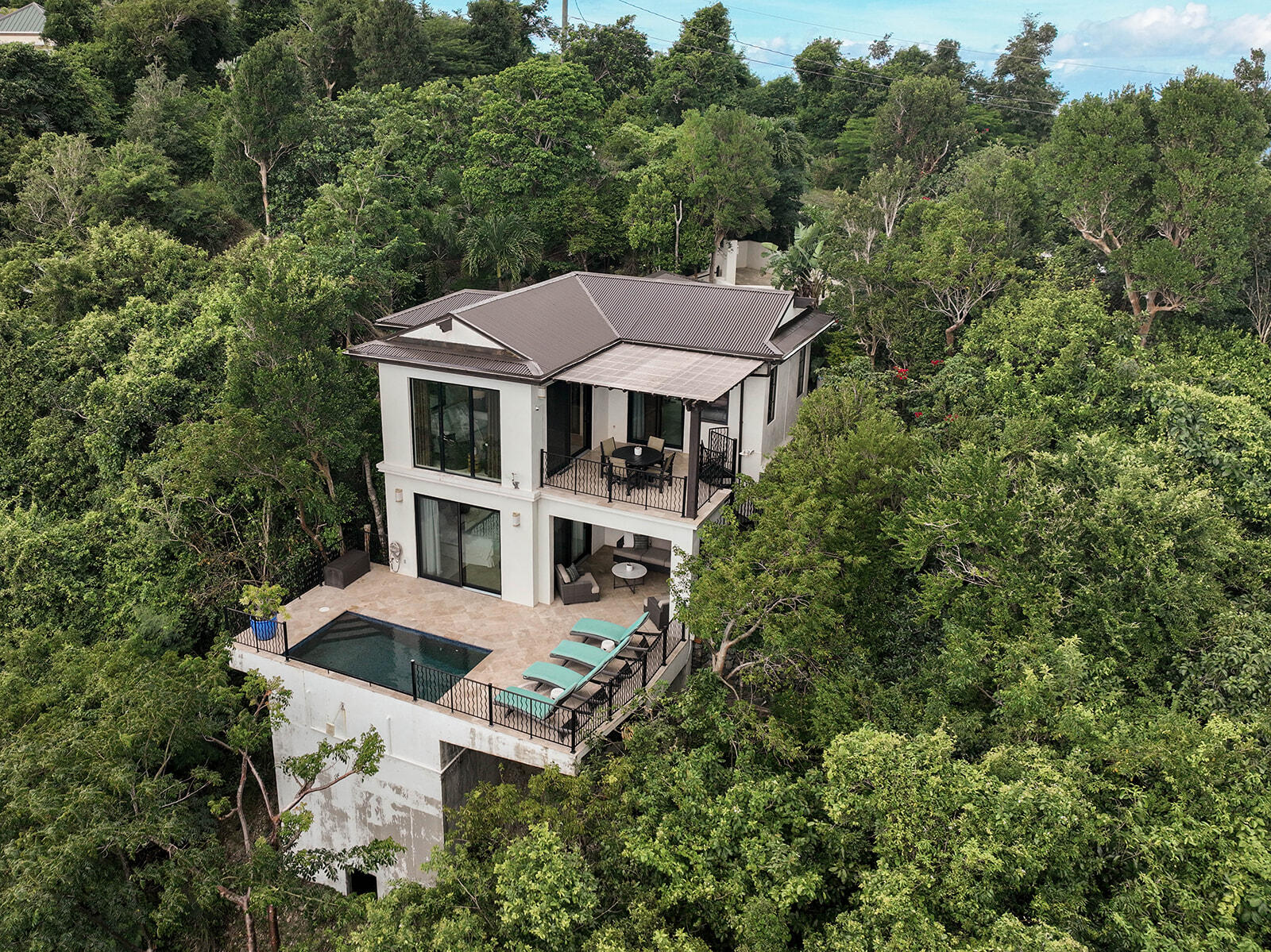 8G Carolina, St John