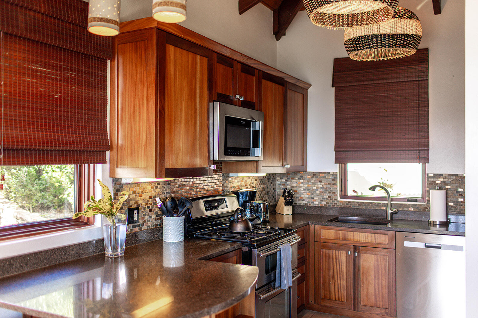 8G Carolina, St John