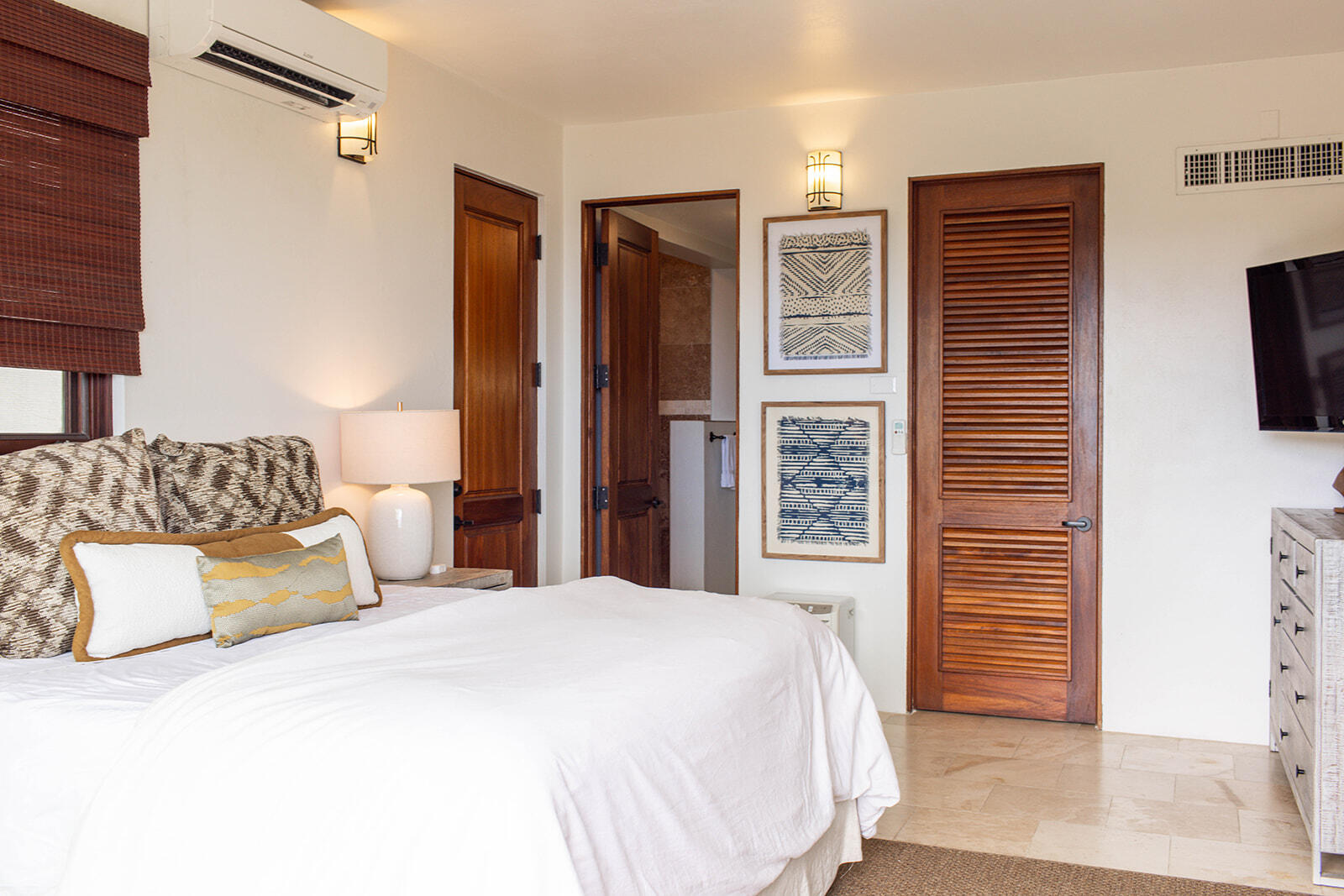 8G Carolina, St John