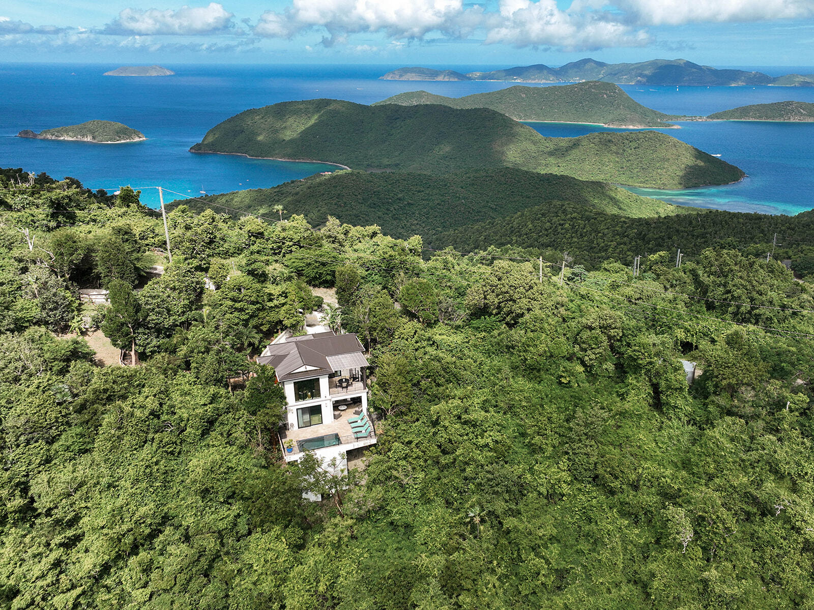 8G Carolina, St John