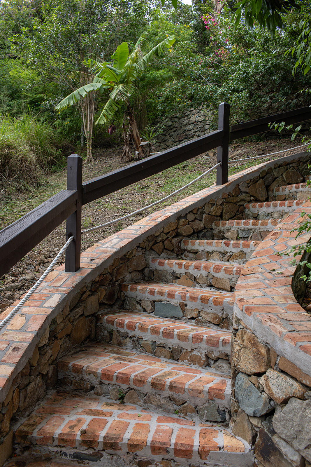 8G Carolina, St John