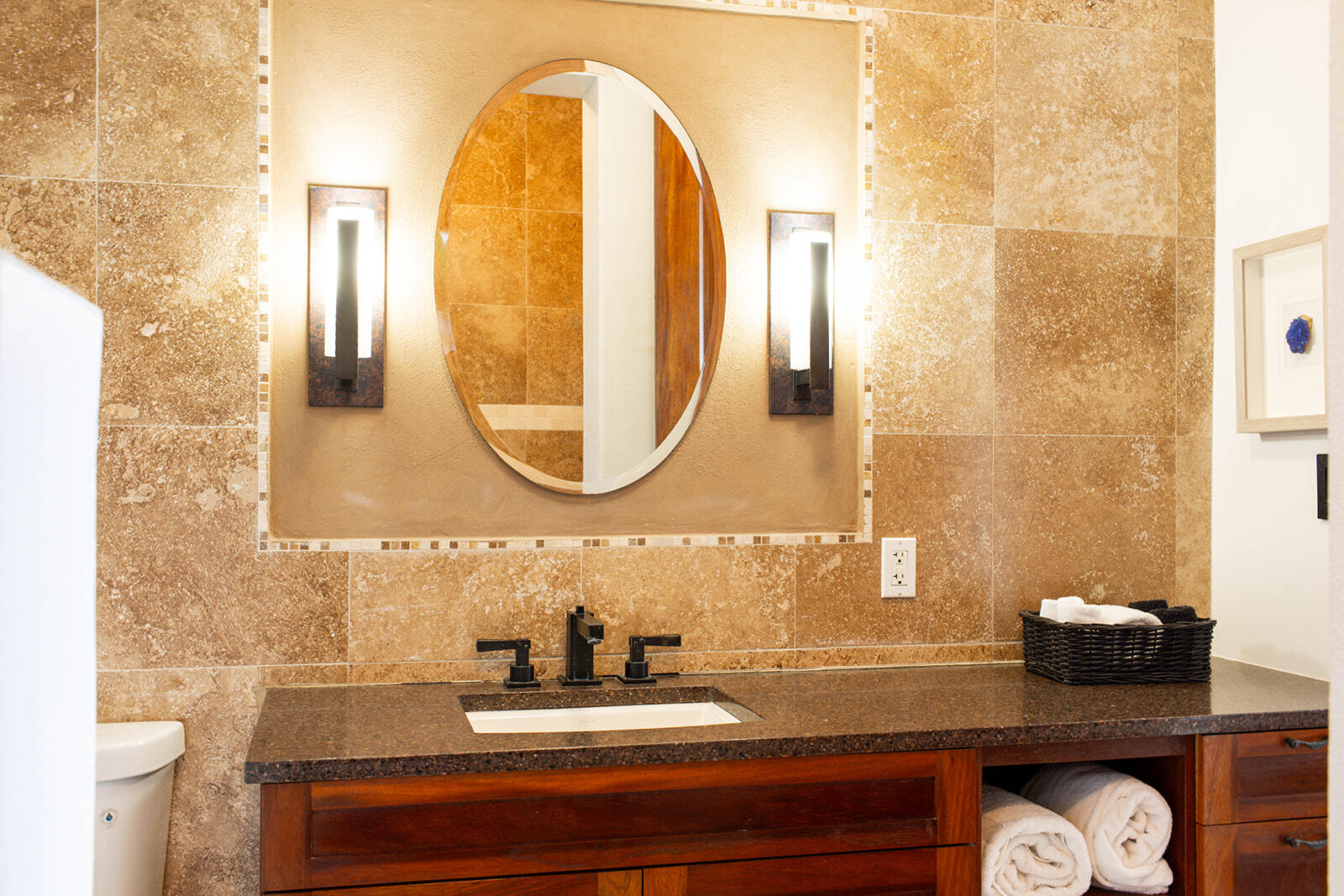 8G Carolina, St John