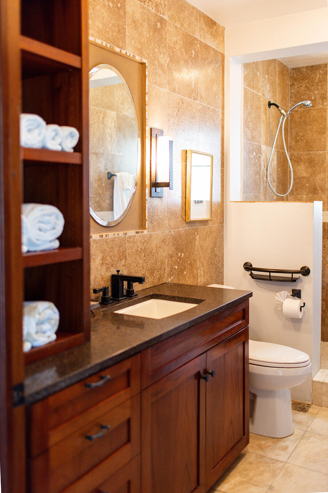 8G Carolina, St John