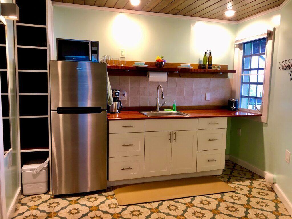 10-22 REM Carolina, St John