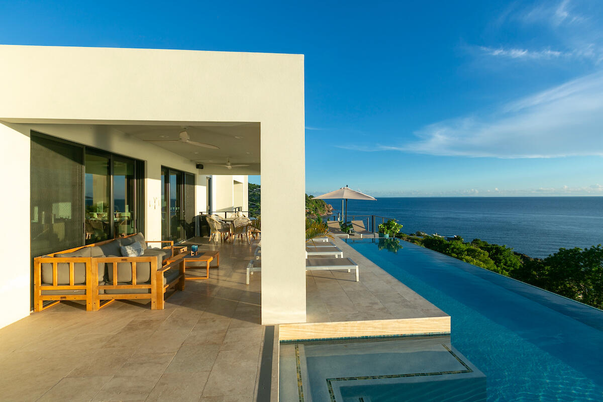 9-3 Contant, St John